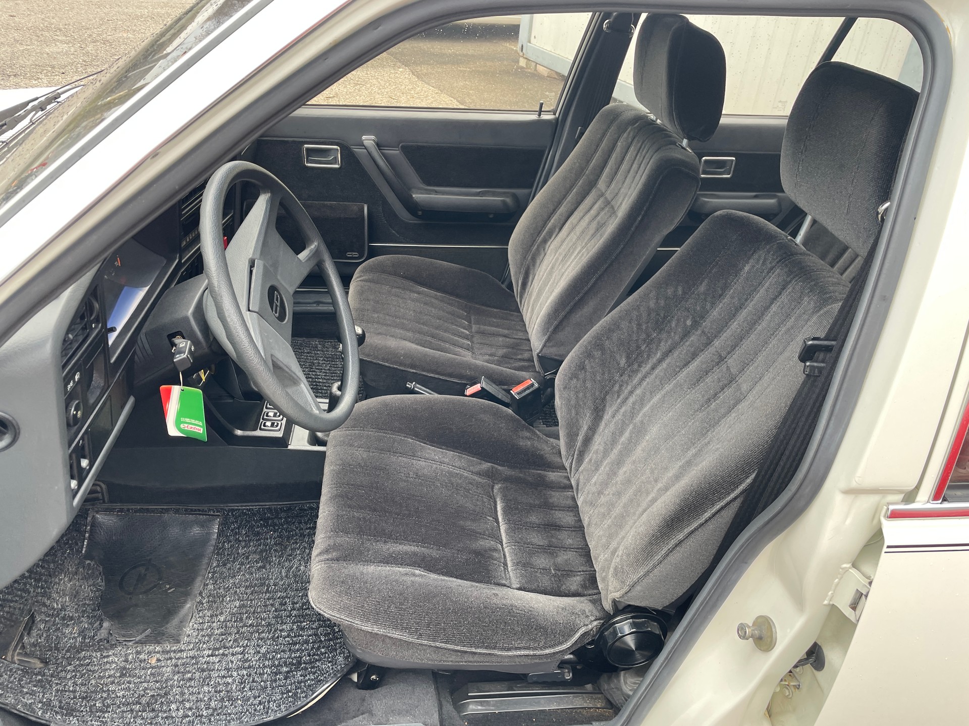 OPEL Ascona 1800 E CD-image-6
