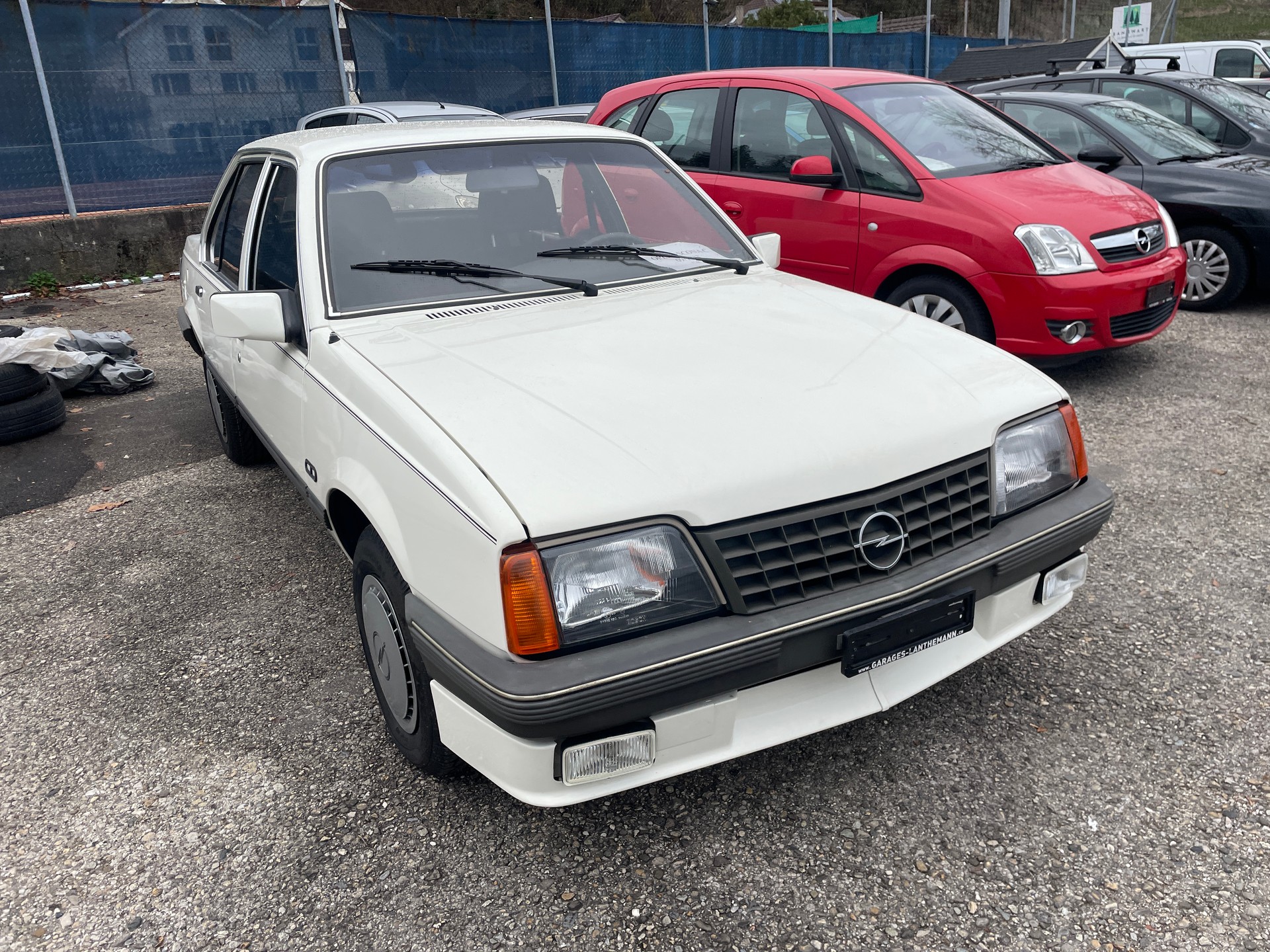 OPEL Ascona 1800 E CD-image-12