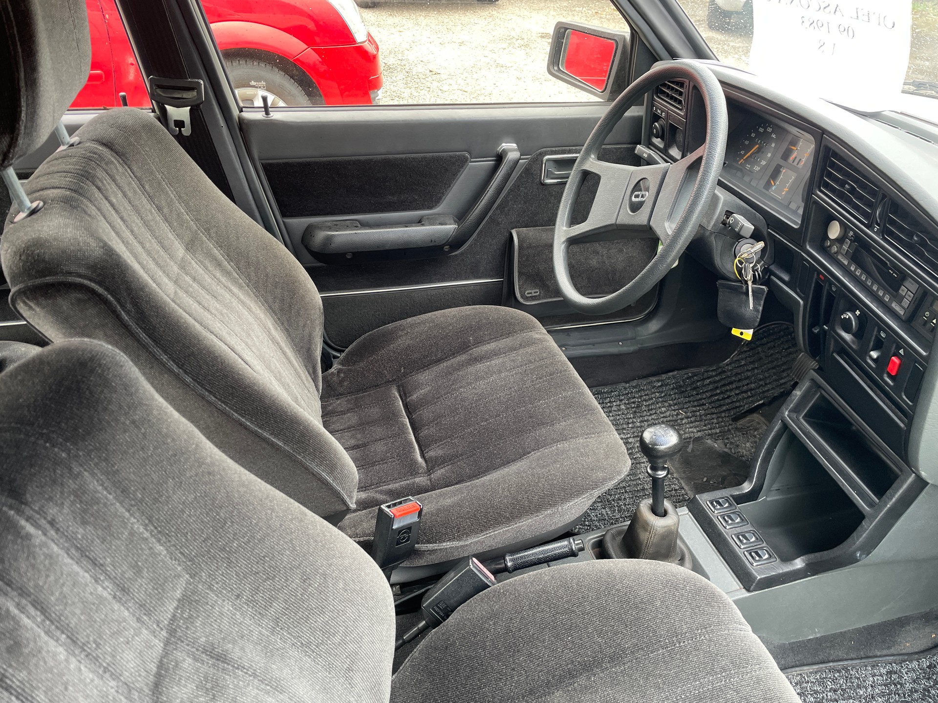 OPEL Ascona 1800 E CD-image-8