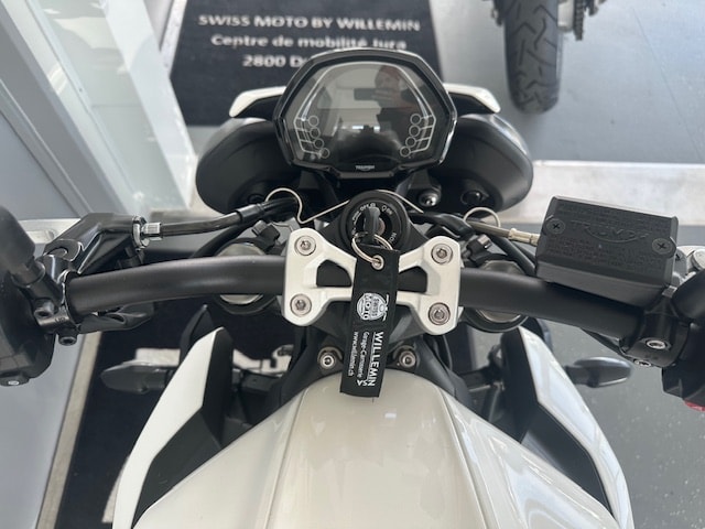 TRIUMPH Street Triple R 765-image-3