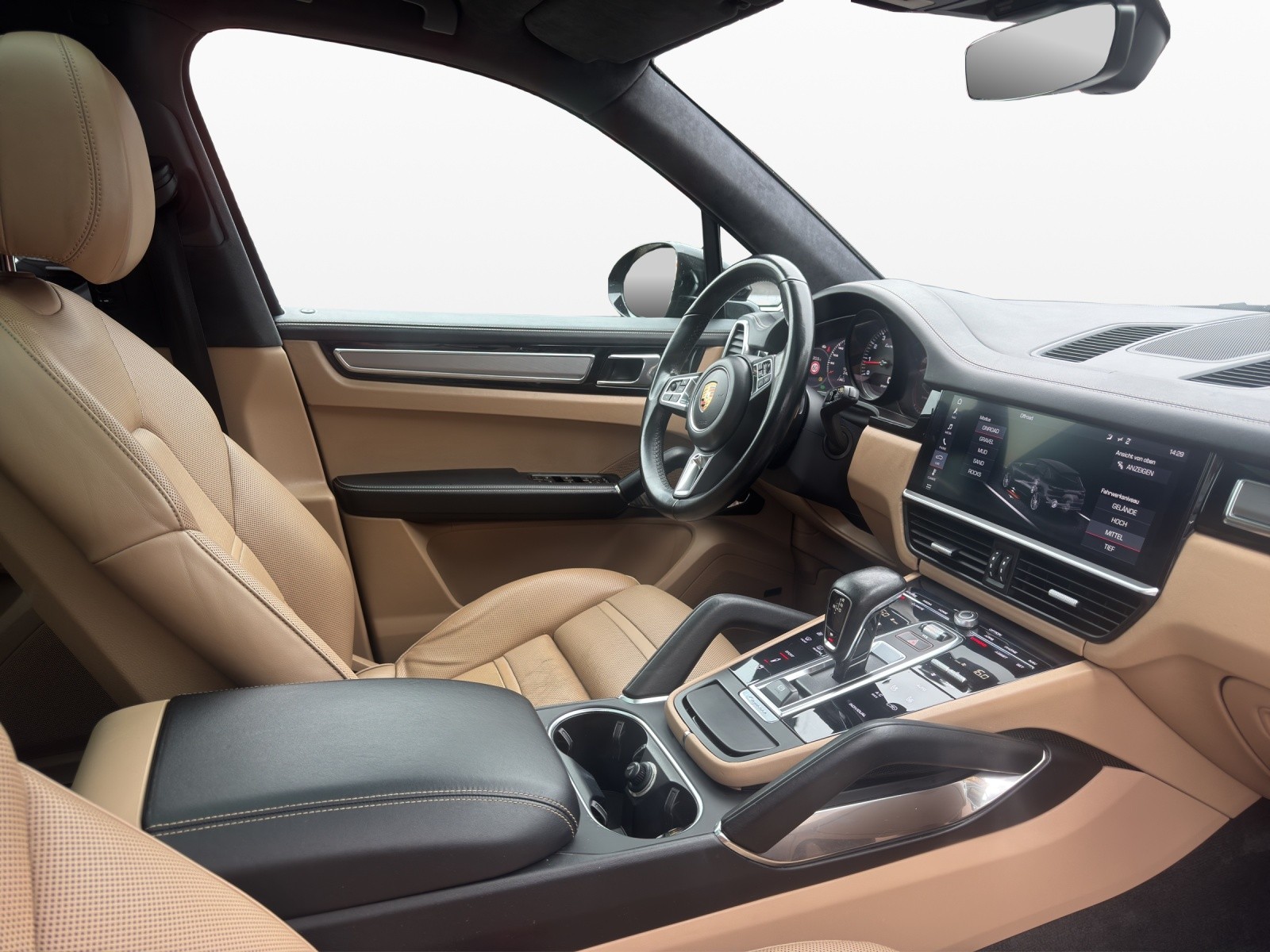 PORSCHE Cayenne Turbo-image-14