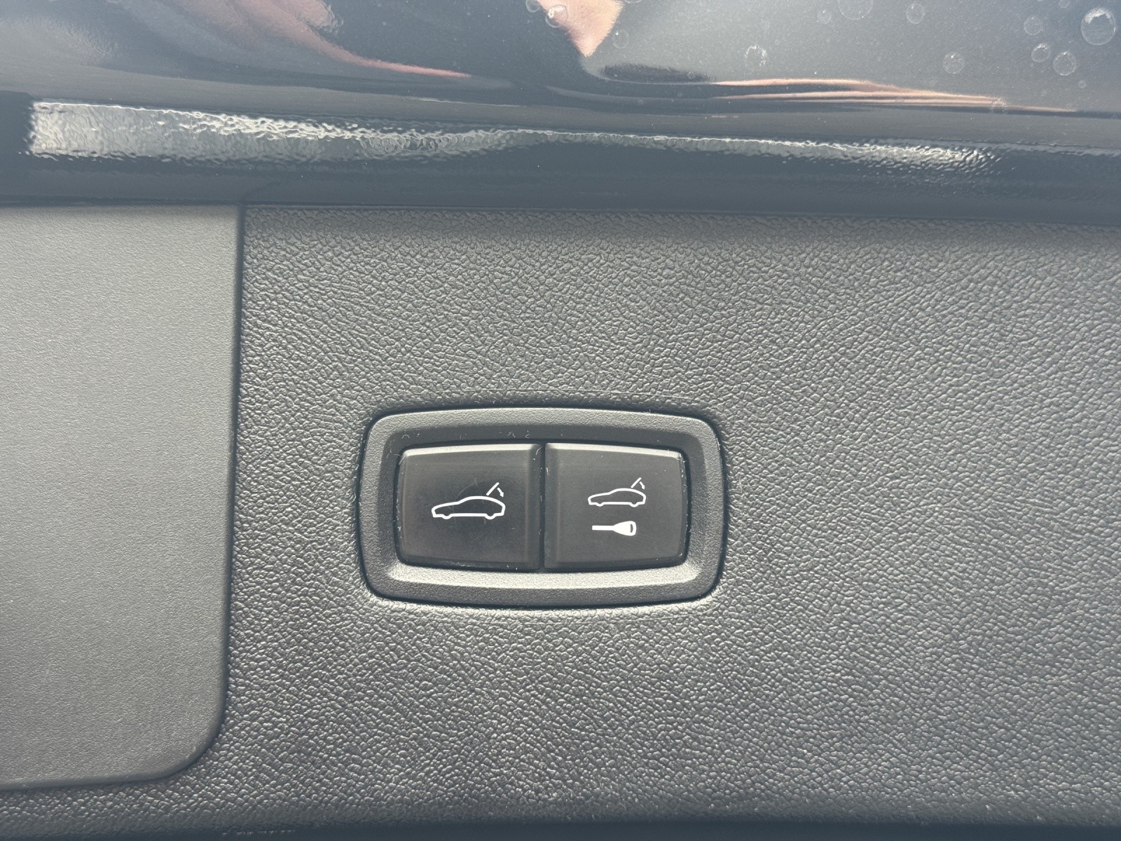 PORSCHE Cayenne Turbo-image-23