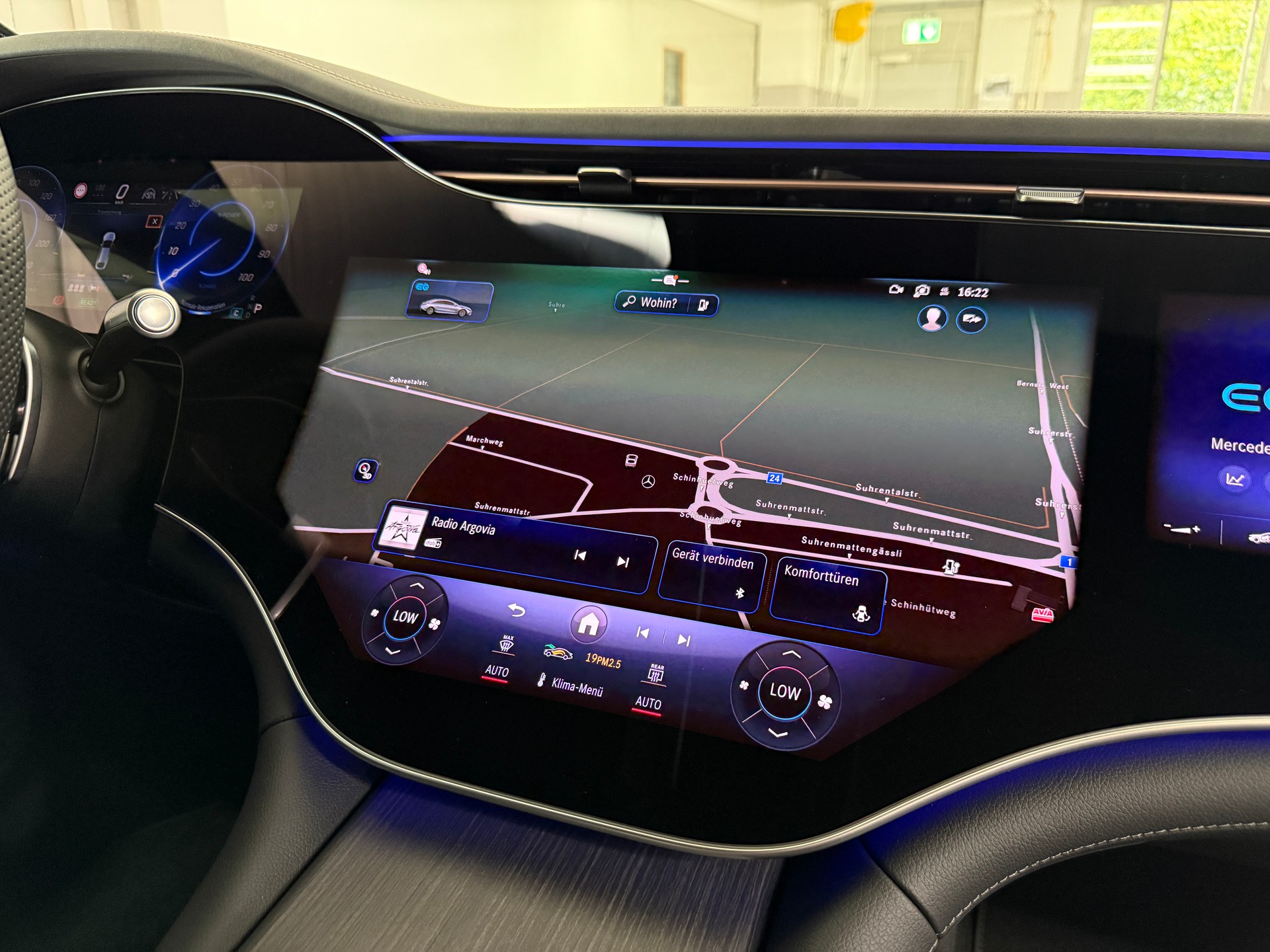 MERCEDES-BENZ EQS 450 4MATIC Executive Edition-image-12