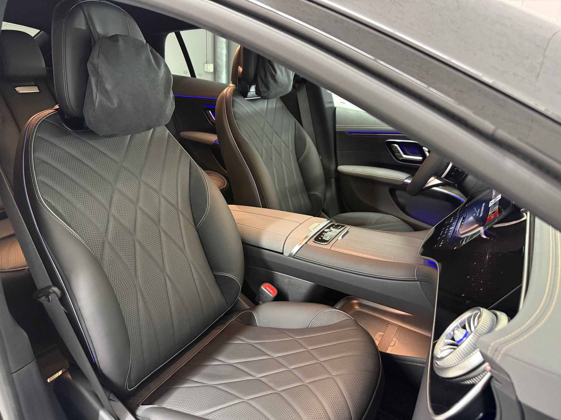 MERCEDES-BENZ EQS 450 4MATIC Executive Edition-image-9