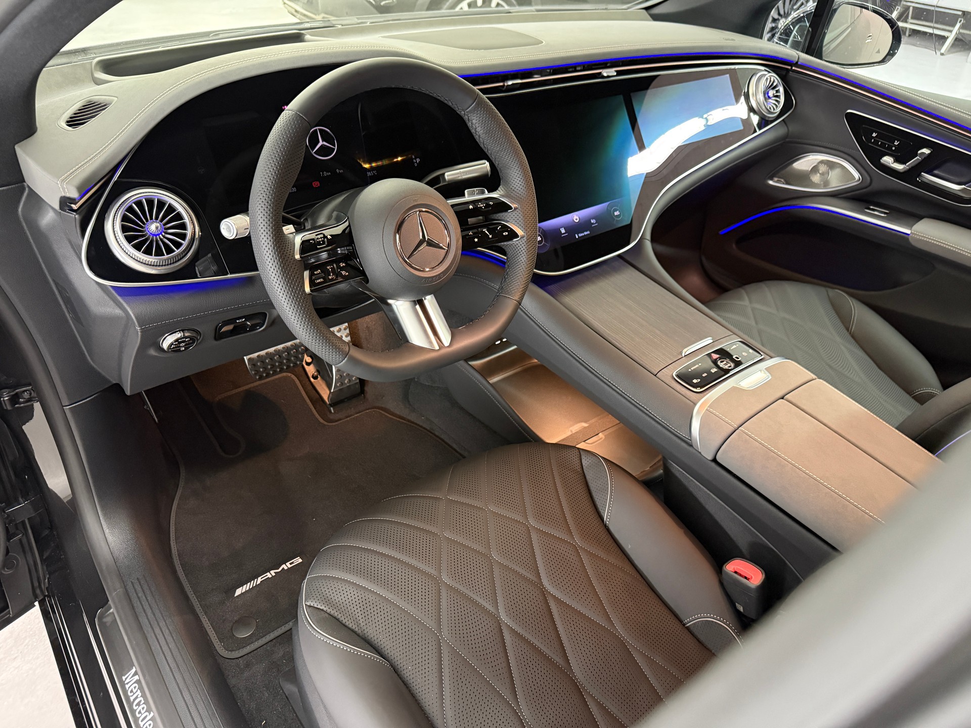 MERCEDES-BENZ EQS 450 4MATIC Executive Edition-image-6