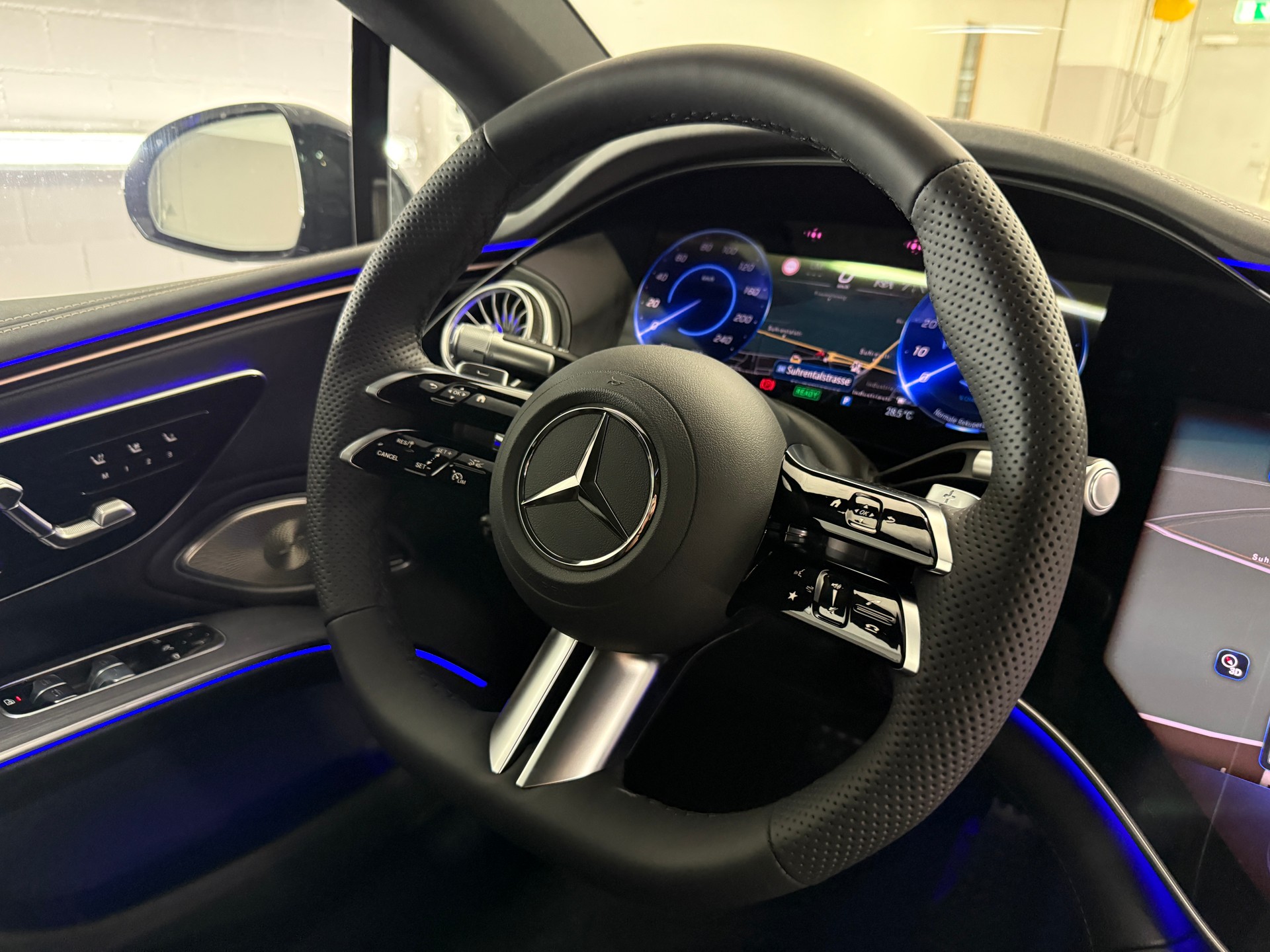 MERCEDES-BENZ EQS 450 4MATIC Executive Edition-image-15