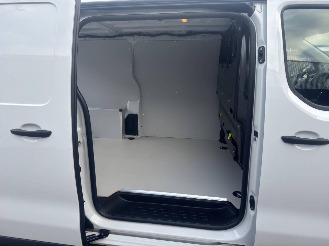 OPEL Vivaro Cargo 1.5 D 120 S/S-image-9
