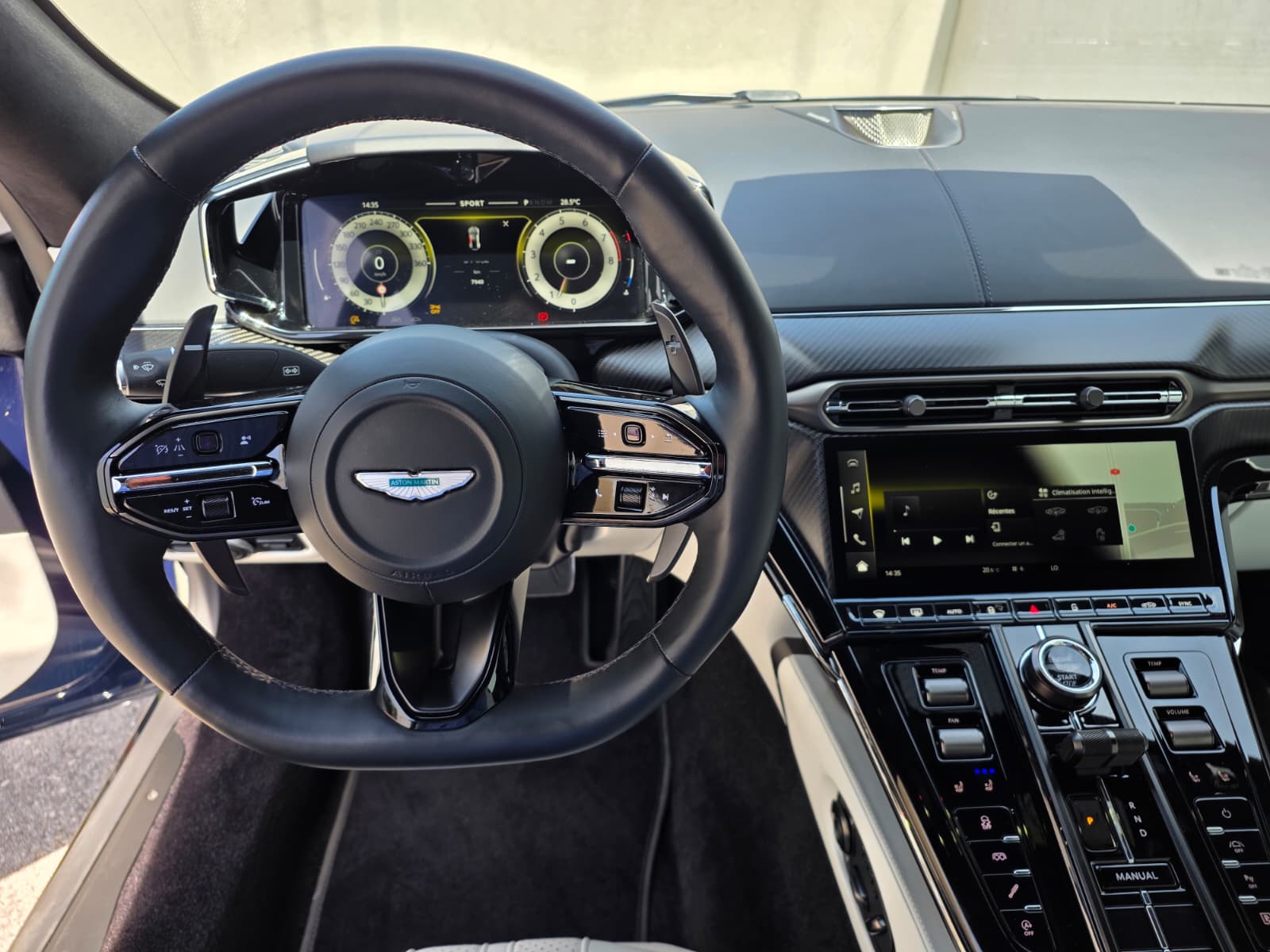 ASTON MARTIN V8 Vantage 4.0 Coupé MY25-image-7