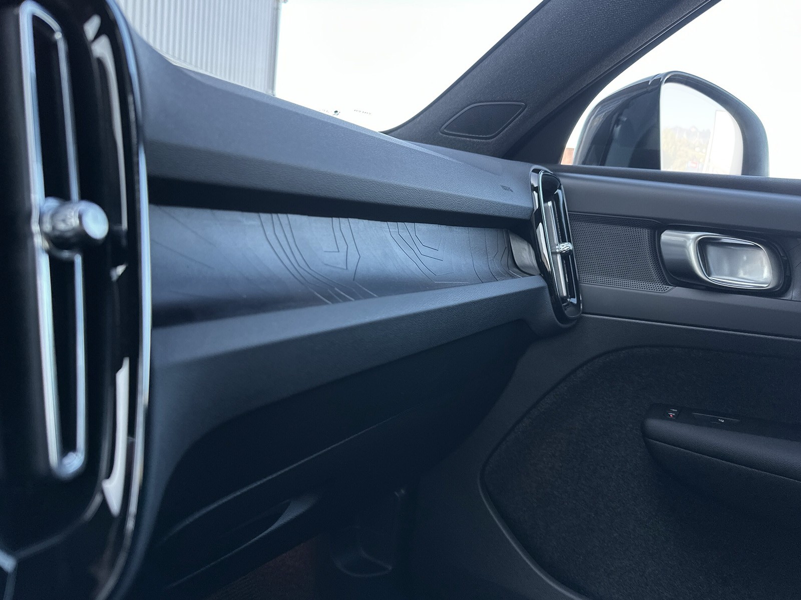 VOLVO XC40 E80 Twin Plus AWD-image-11