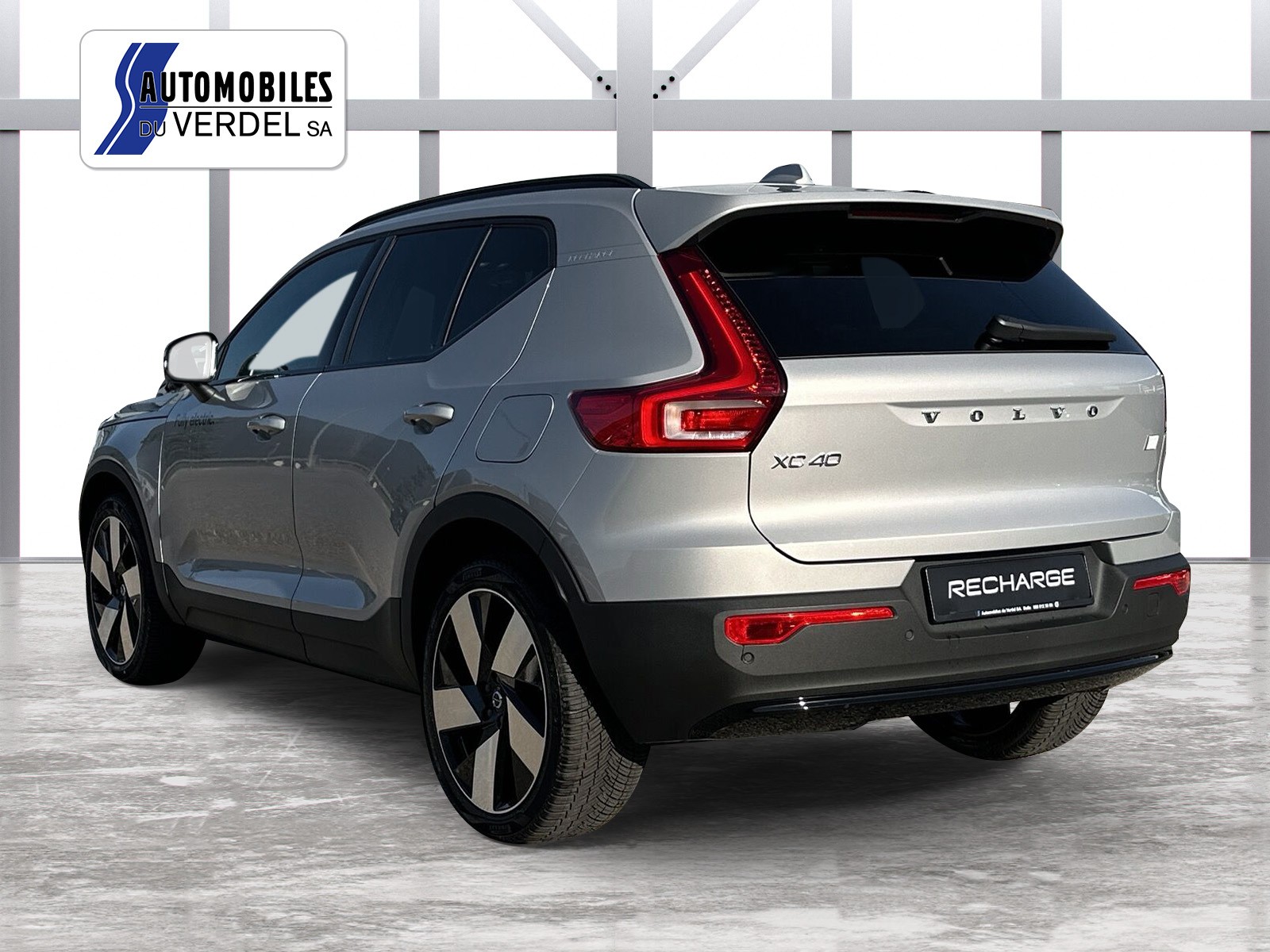 VOLVO XC40 E80 Twin Plus AWD-showroom-element-2