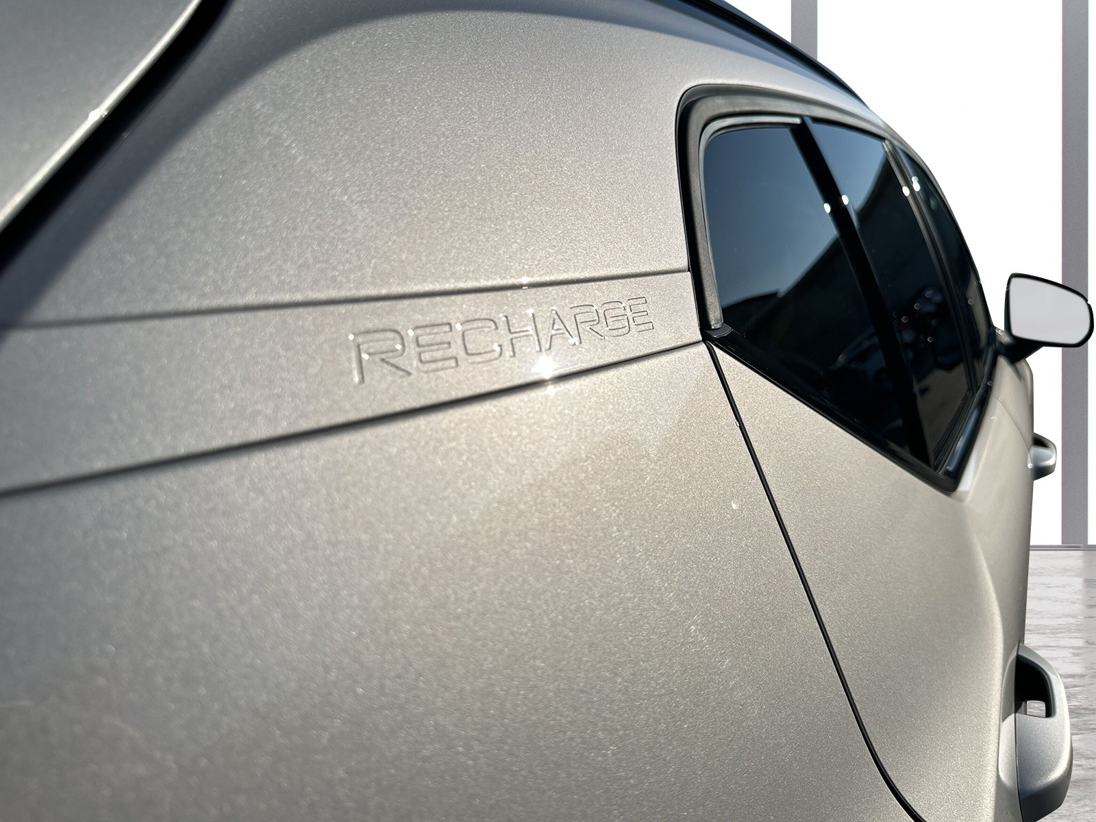 VOLVO XC40 E80 Twin Plus AWD-image-8