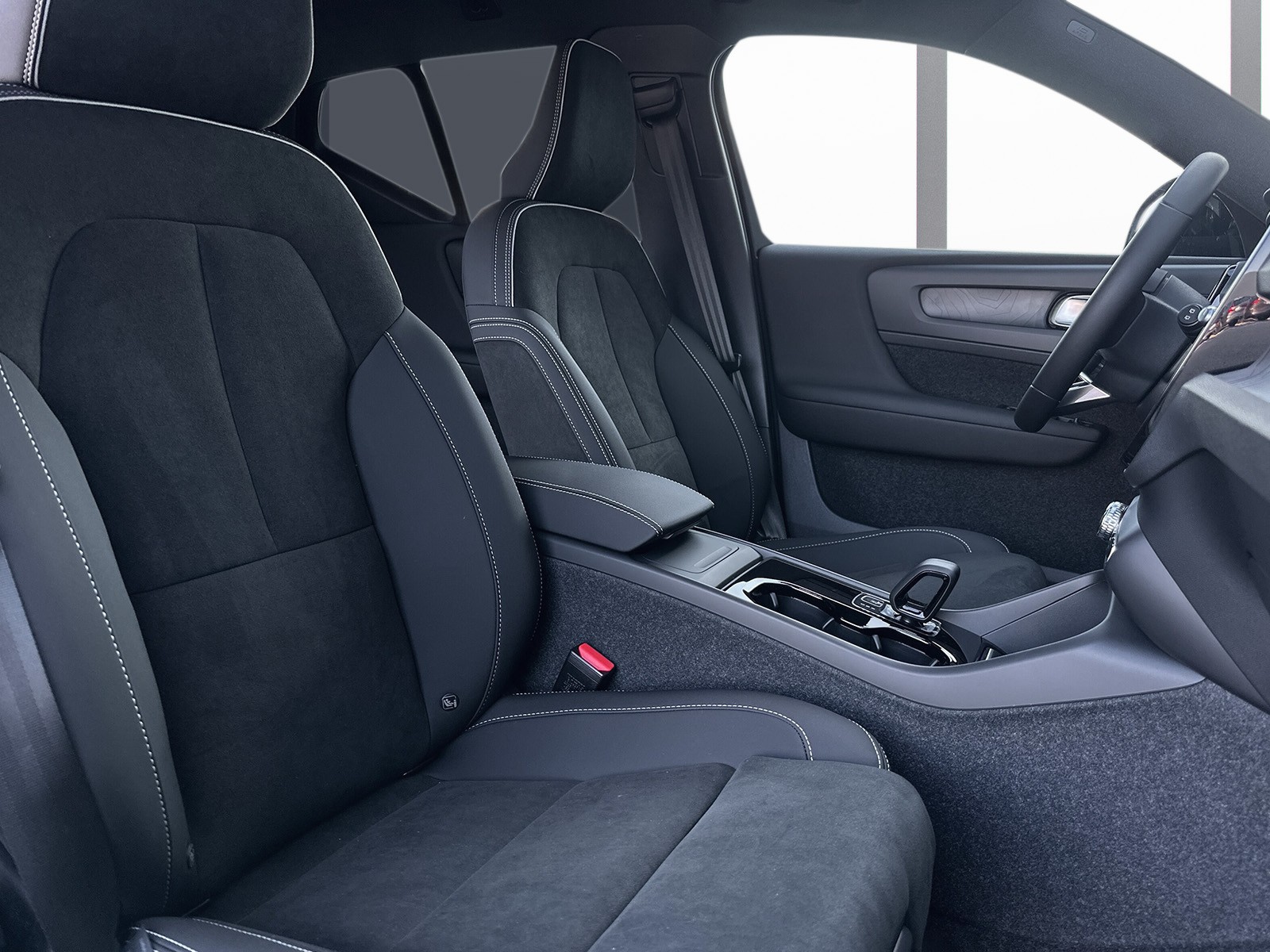 VOLVO XC40 E80 Twin Plus AWD-image-10