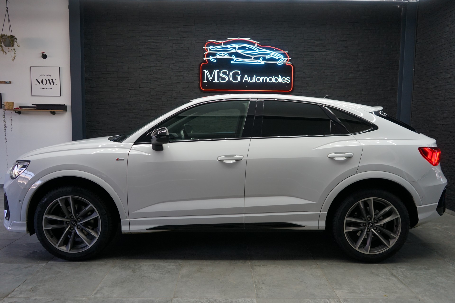 AUDI Q3 Sportback 35 TFSI S line Attraction S-tronic-showroom-element-1
