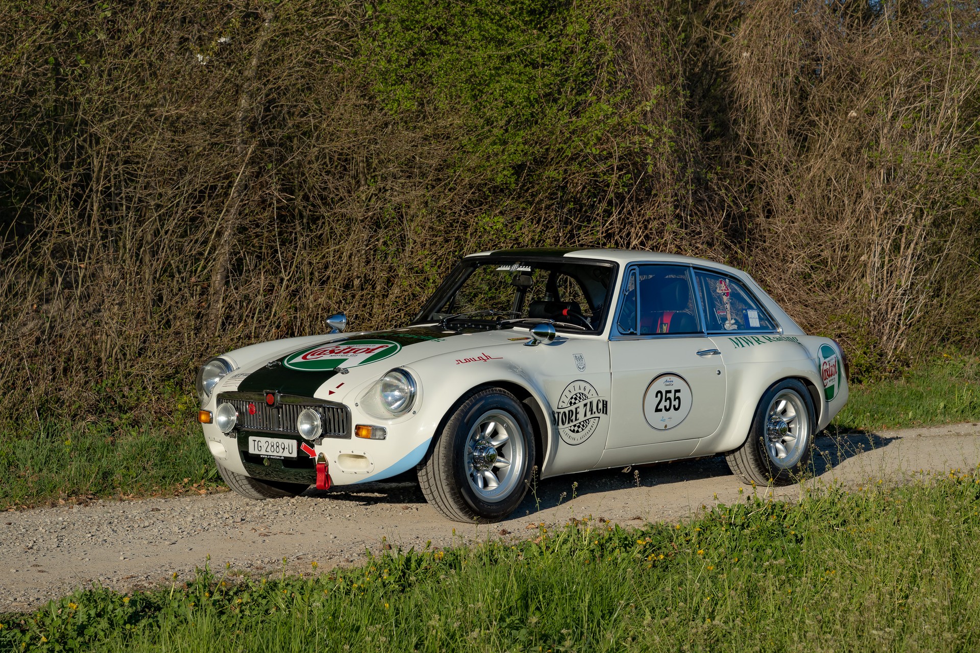 MG B GT-image-6