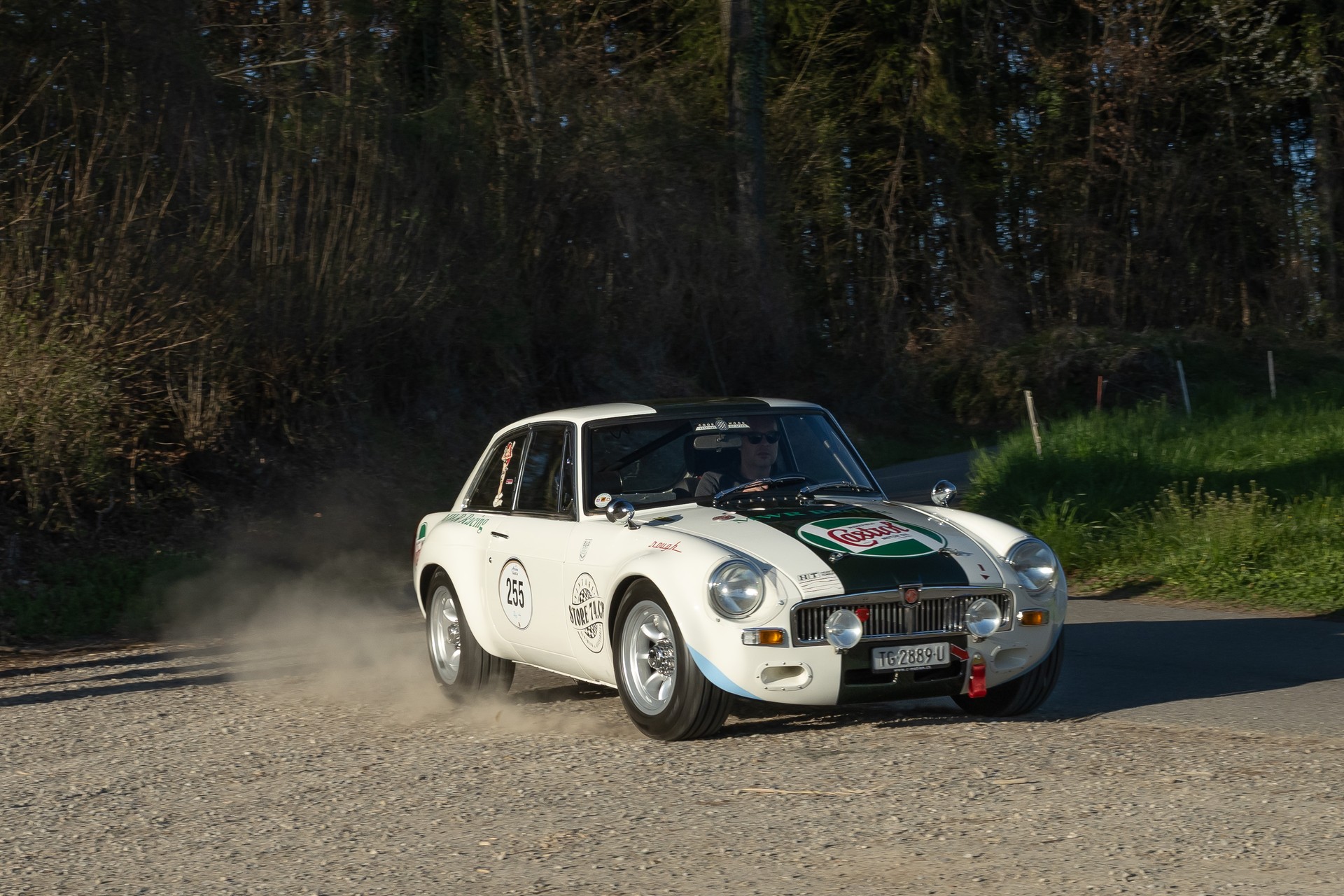 MG B GT-image-1