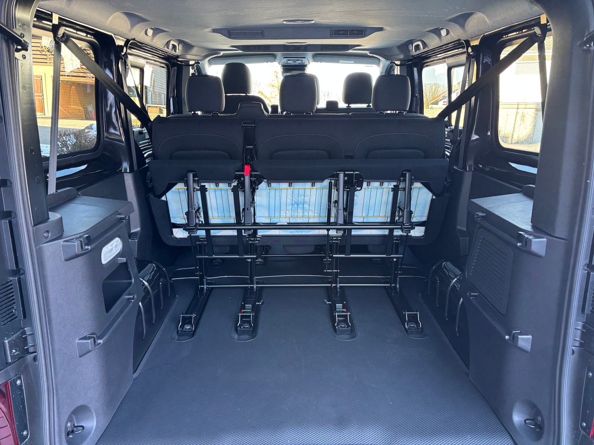 NISSAN Primastar 170 2.8L1H1 Tekna 9 Plätzer-image-6