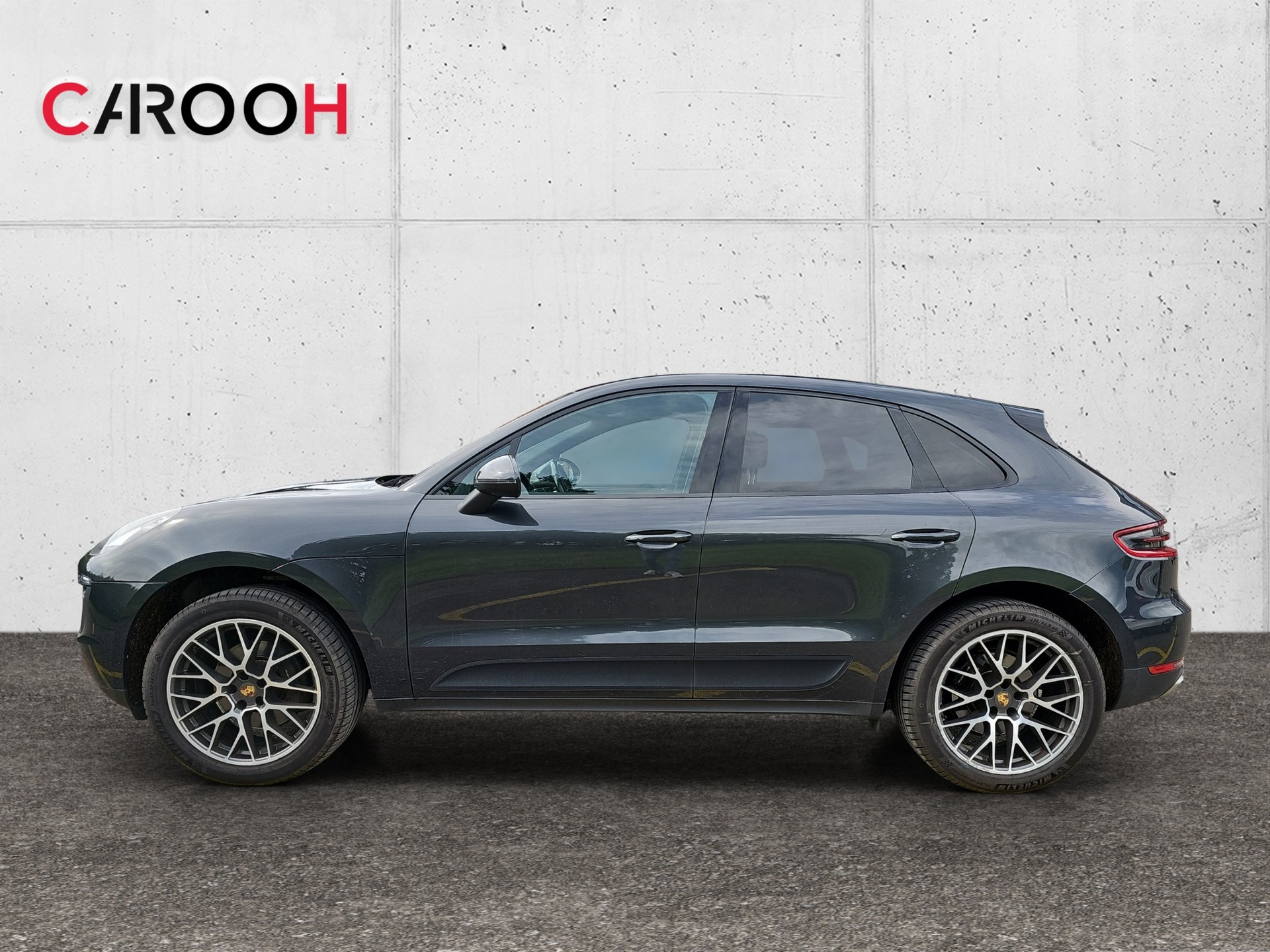 PORSCHE Macan PDK-showroom-element-3