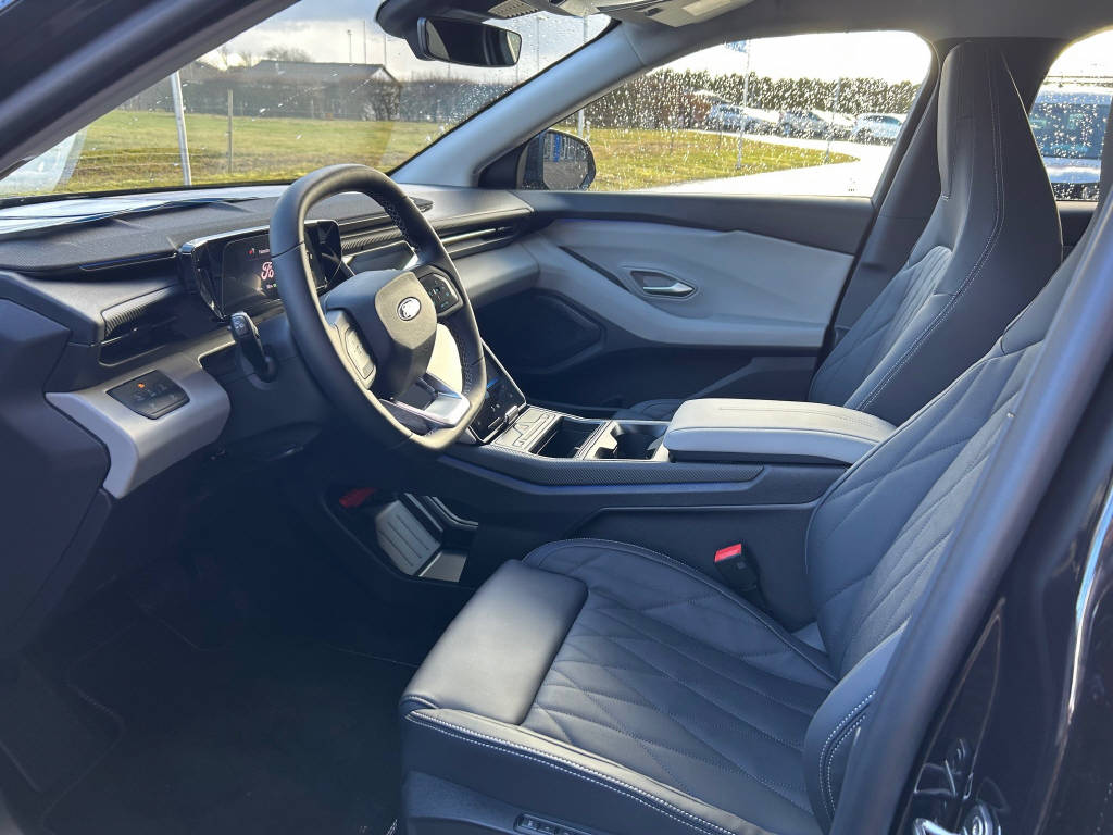 FORD Explorer Extended Range Premium AWD-image-9
