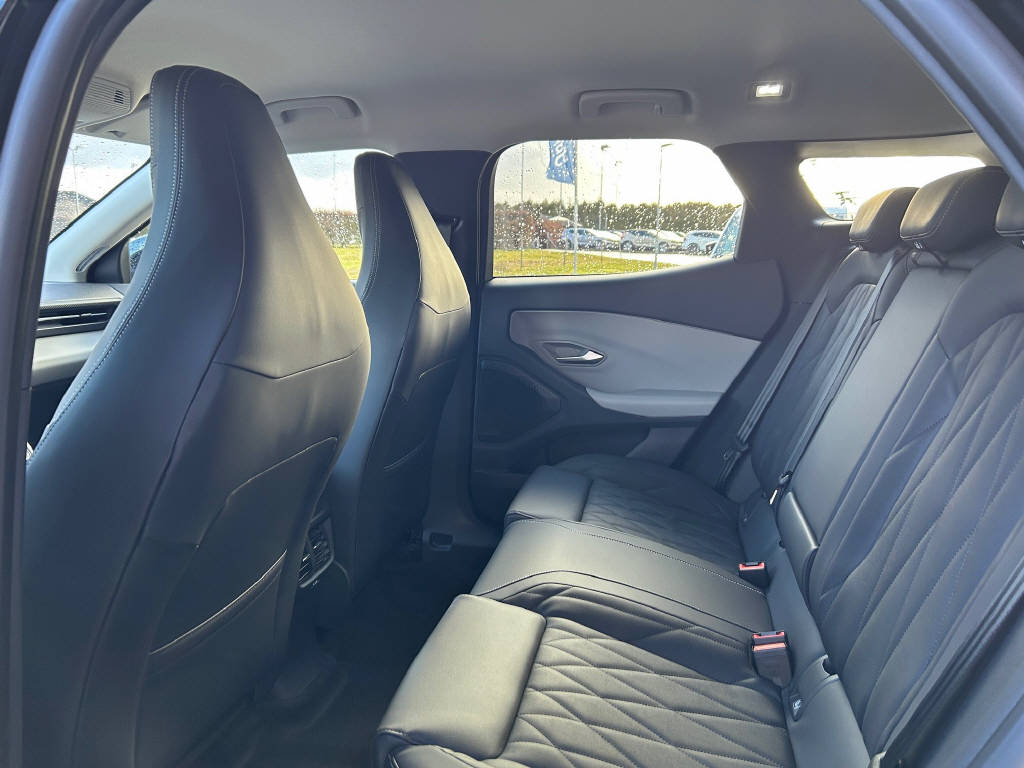 FORD Explorer Extended Range Premium AWD-image-10