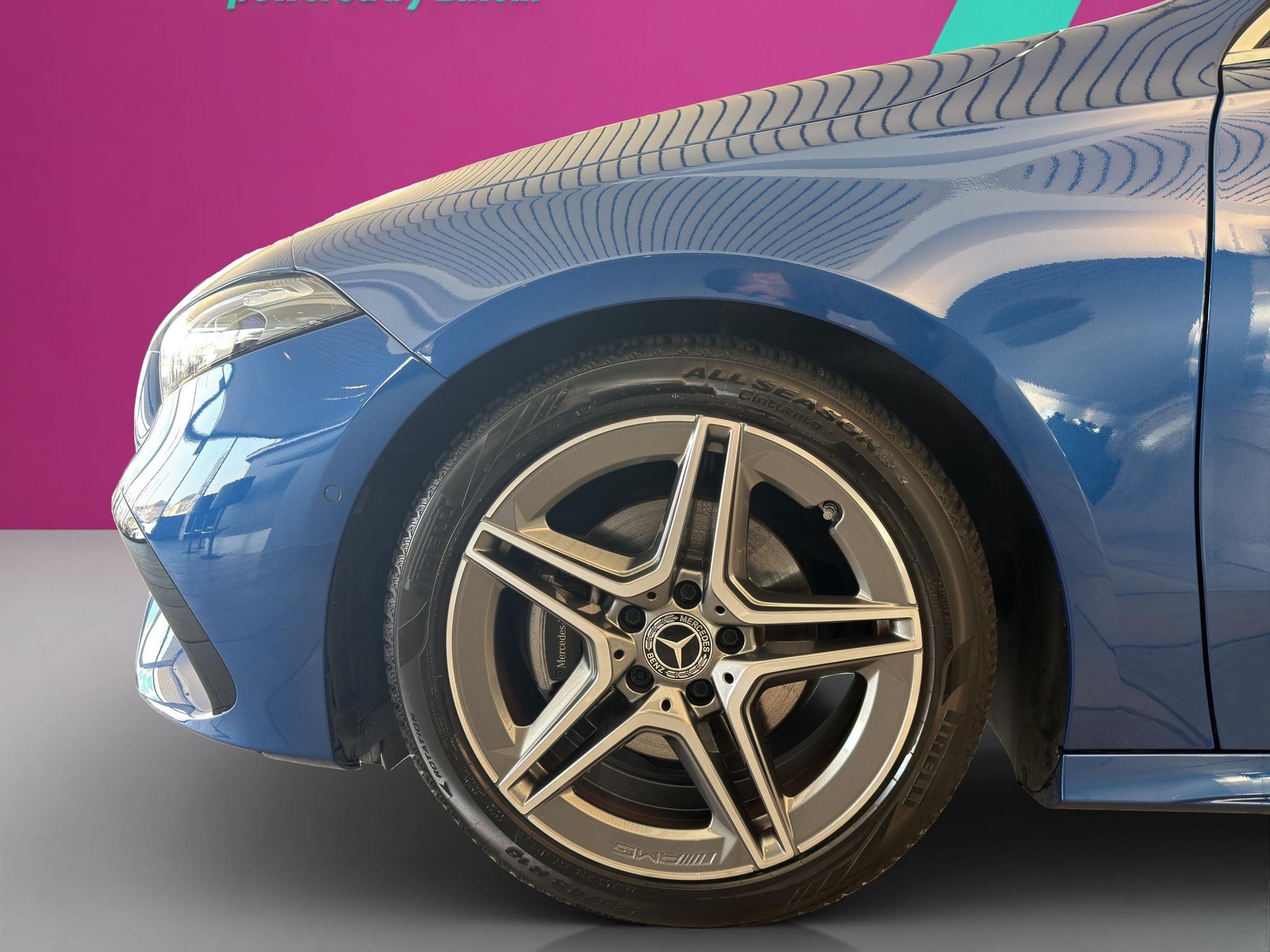 MERCEDES-BENZ A 200 AMG Line-image-8