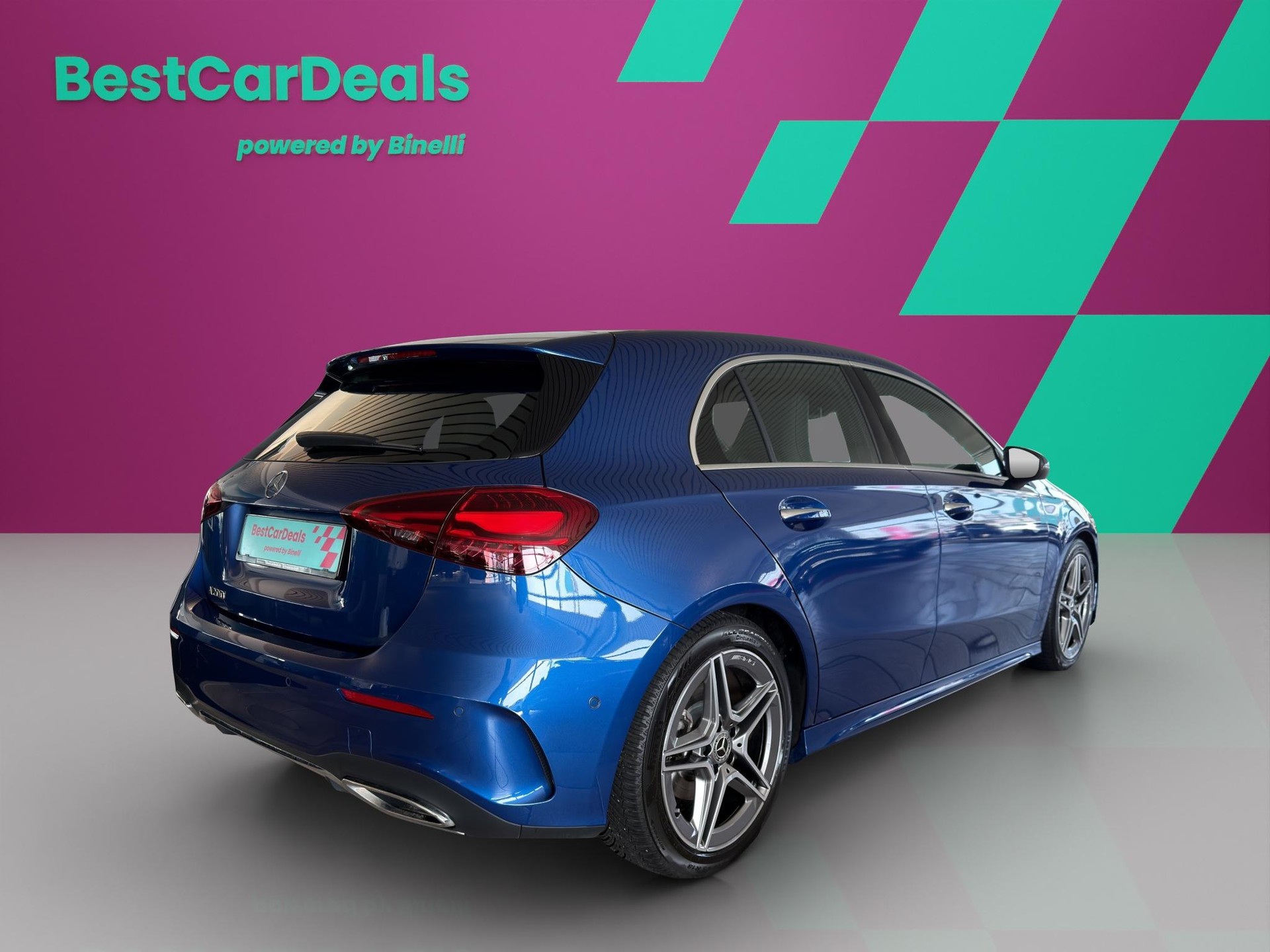 MERCEDES-BENZ A 200 AMG Line-showroom-element-2