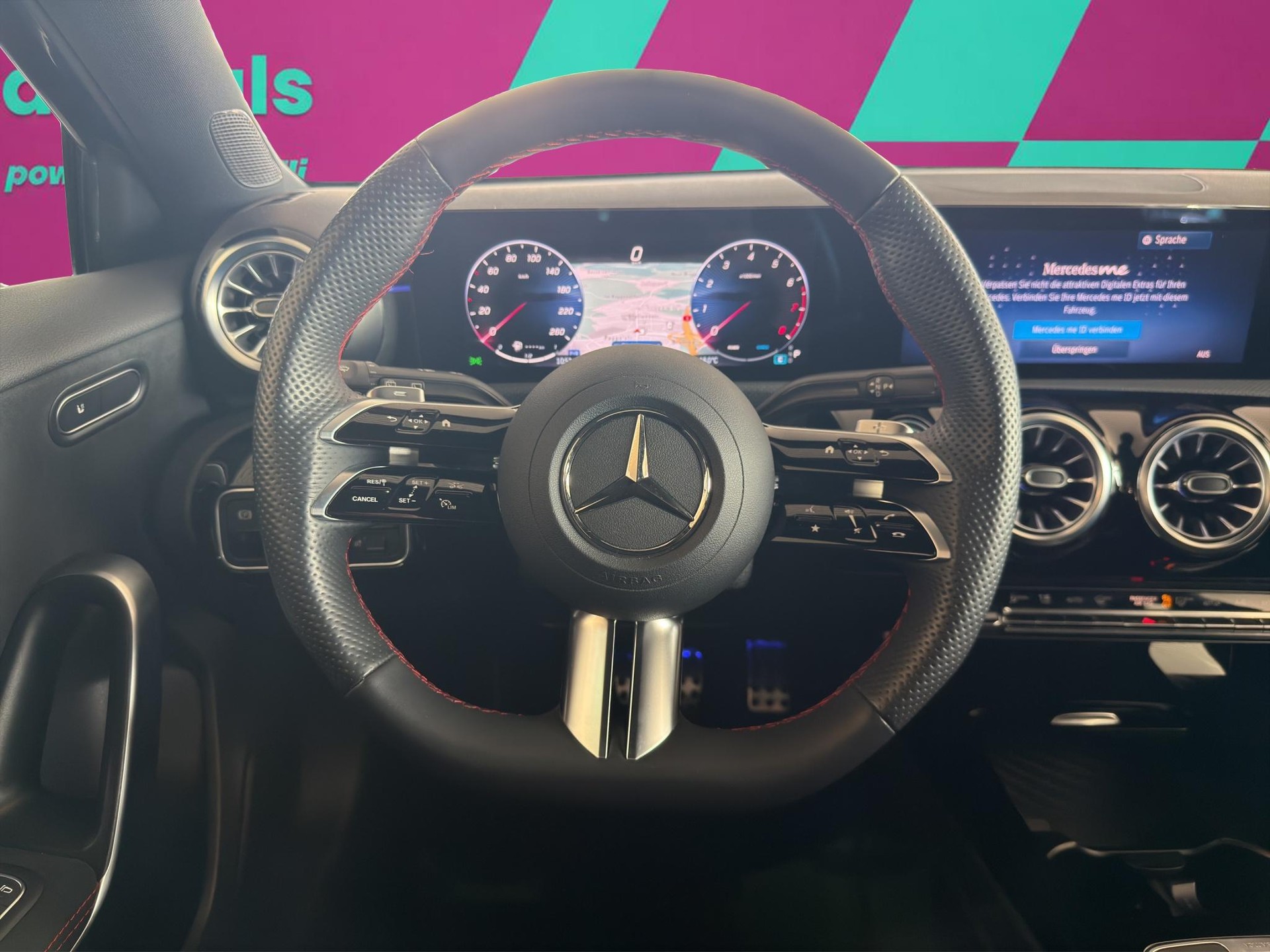 MERCEDES-BENZ A 200 AMG Line-image-13