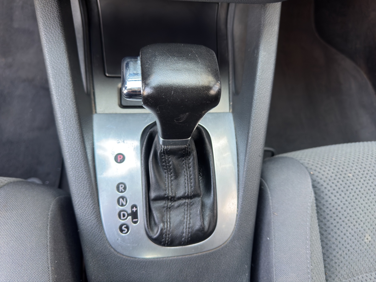 VW Golf 1.6 FSI Comfortline-image-15