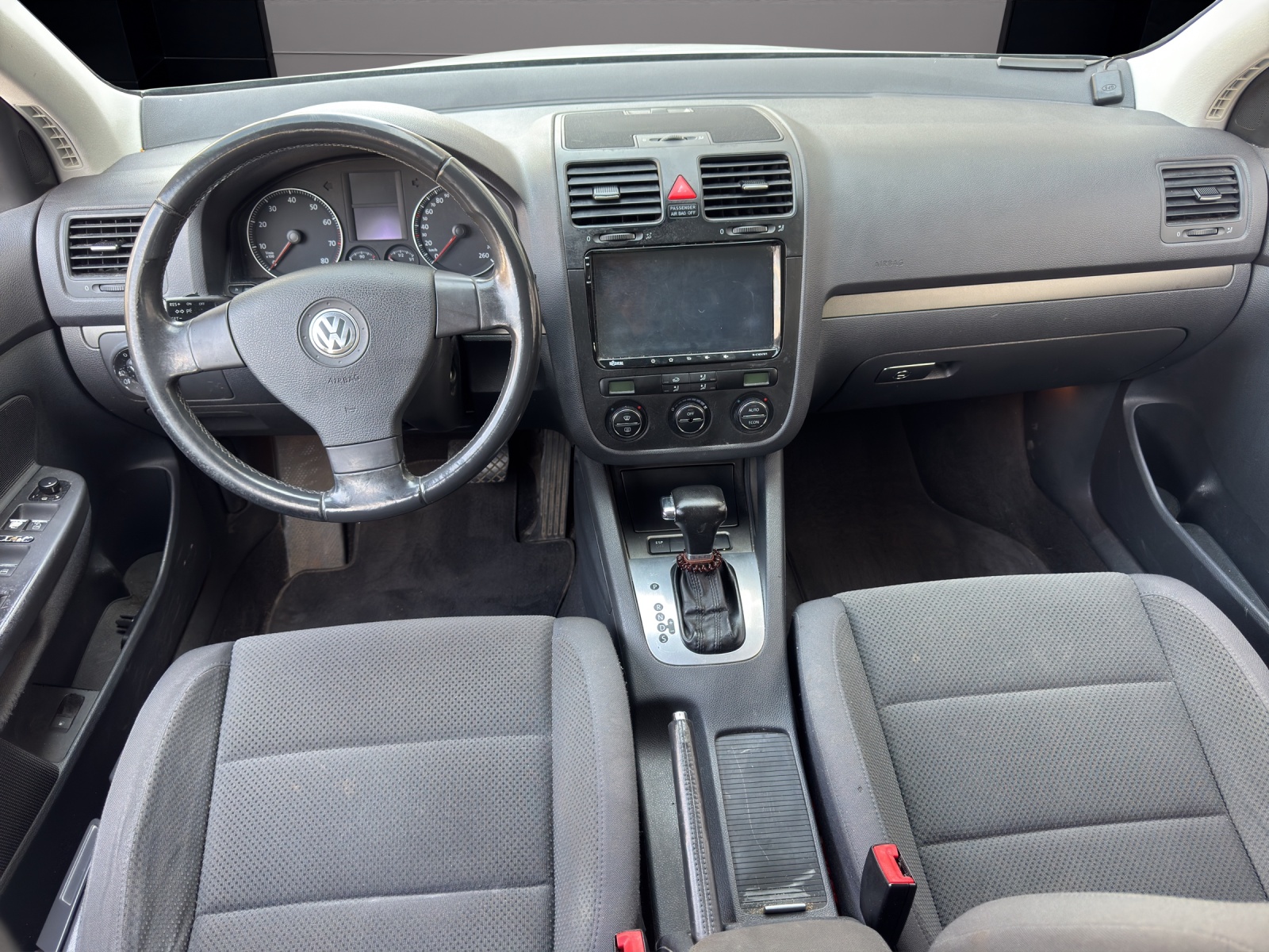 VW Golf 1.6 FSI Comfortline-image-8