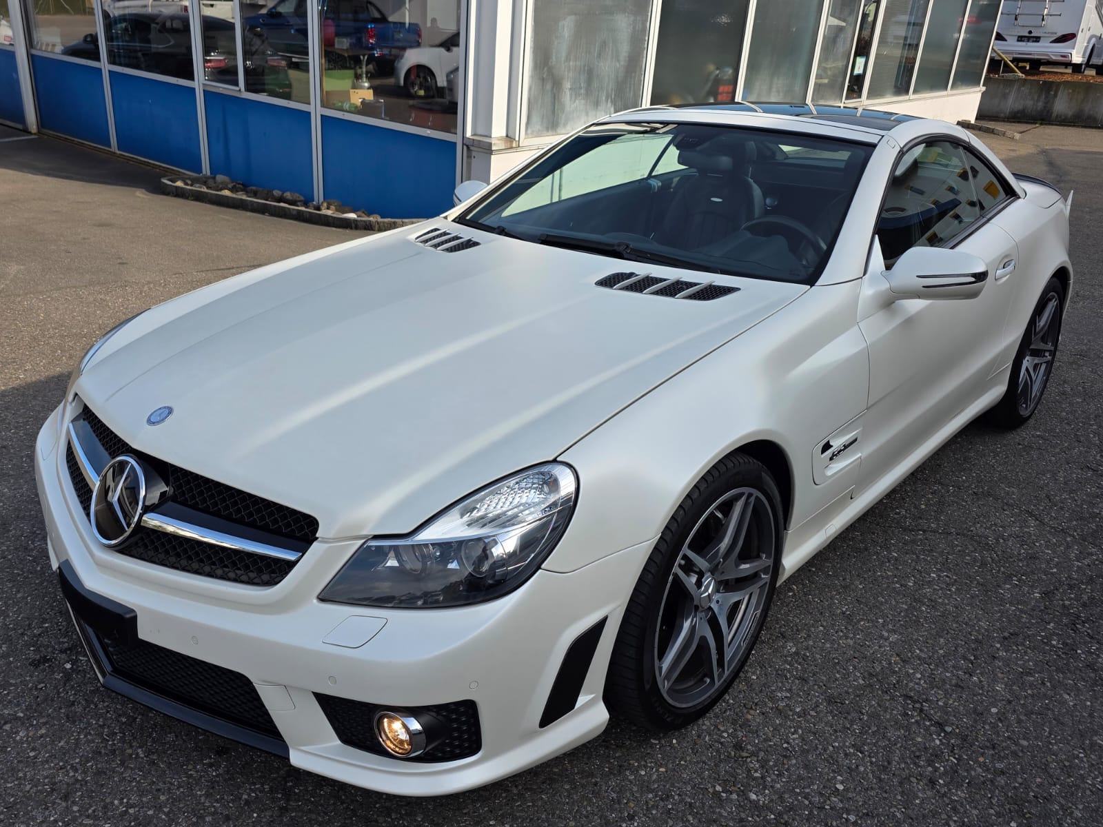MERCEDES-BENZ SL 63 AMG Edition IWC Speedshift MCT-showroom-element-1