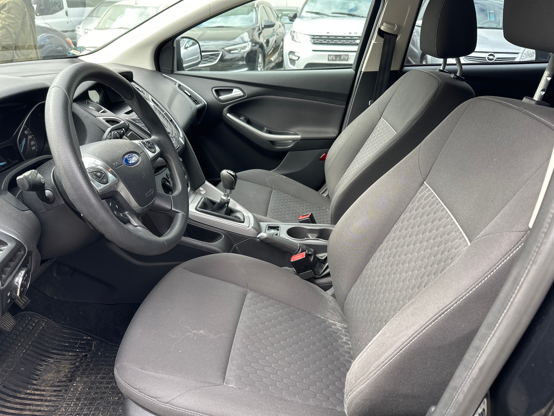 FORD Focus 1.0 SCTi Trend-image-8