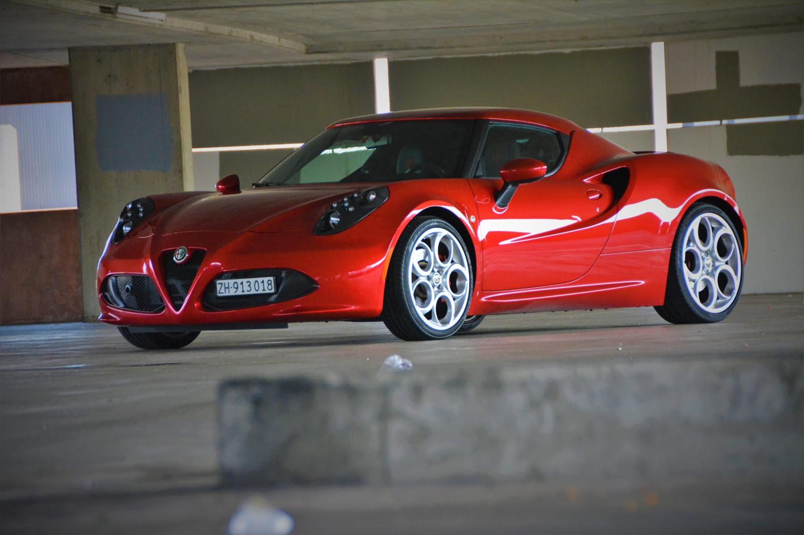 ALFA ROMEO 4C 1750 TBi TCT-image-2