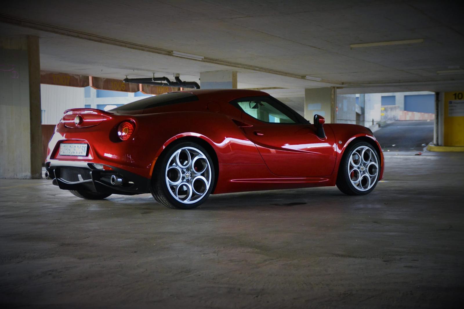 ALFA ROMEO 4C 1750 TBi TCT-image-3
