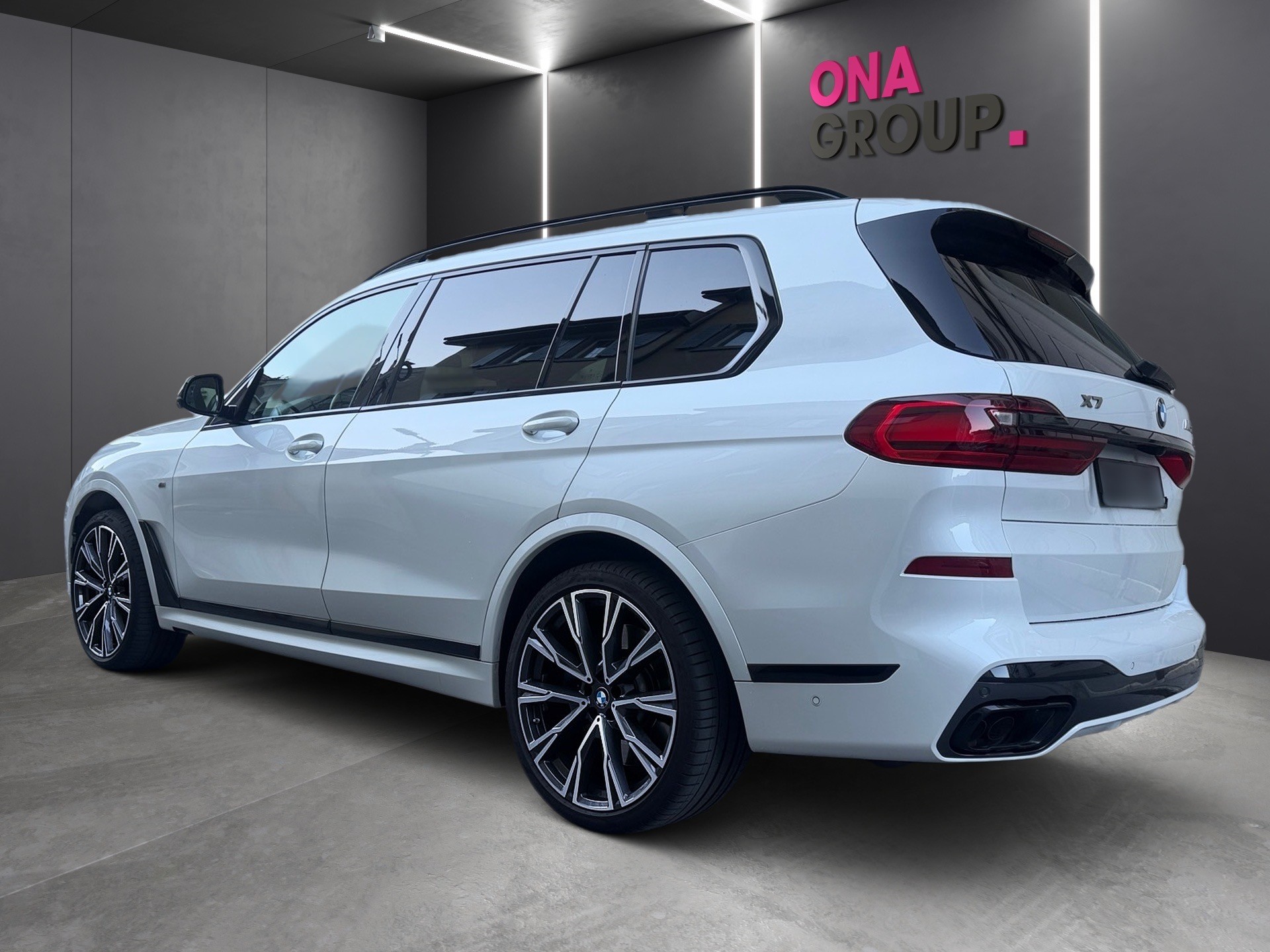 BMW X7 G07 xDrive M50i Steptronic PS 530-image-3
