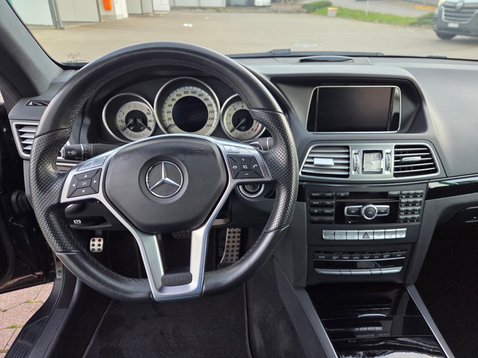 MERCEDES-BENZ E 350 7G-Tronic-image-15