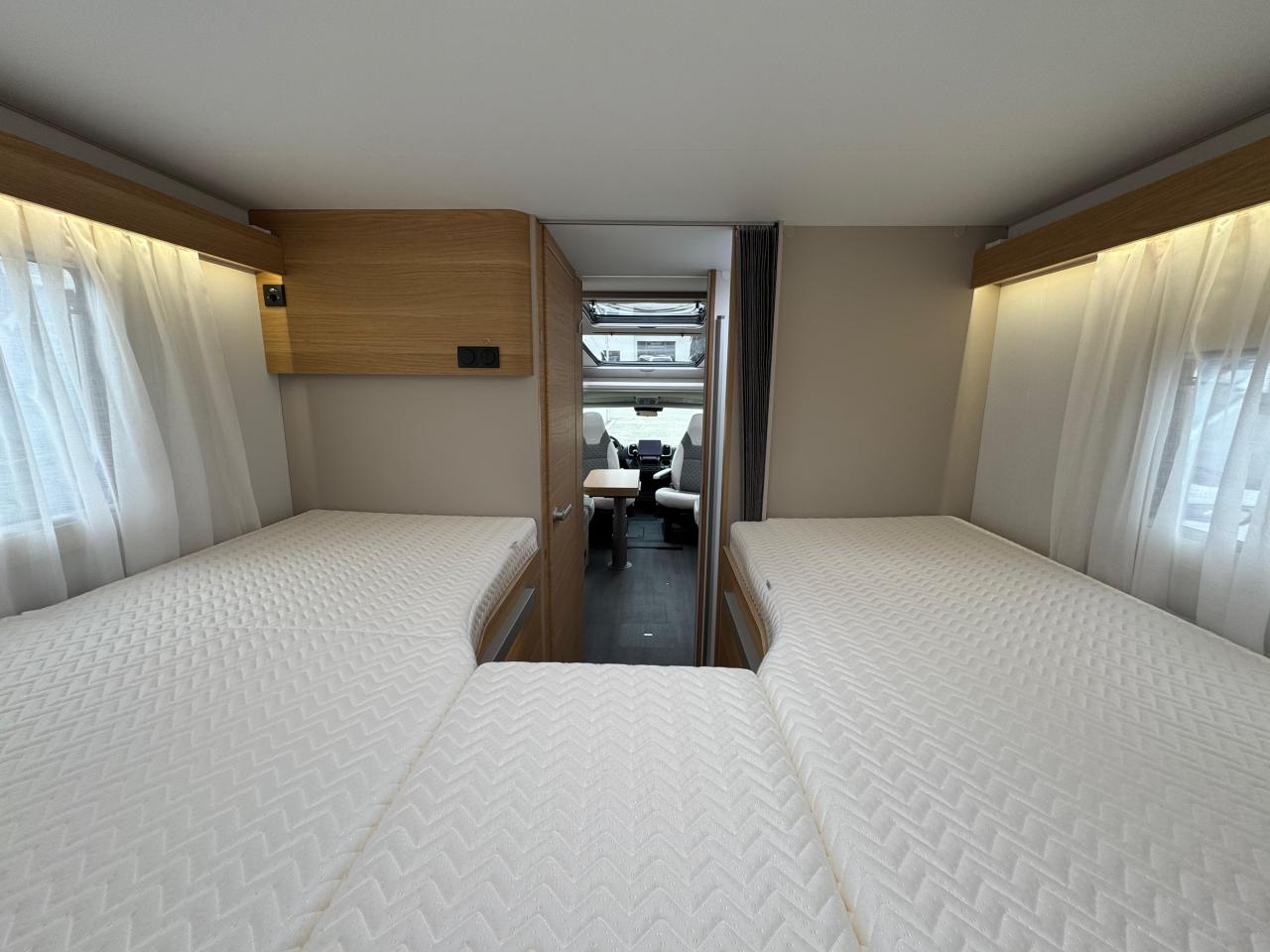 ADRIA Coral 670 DL 60 Years Deluxe-image-8