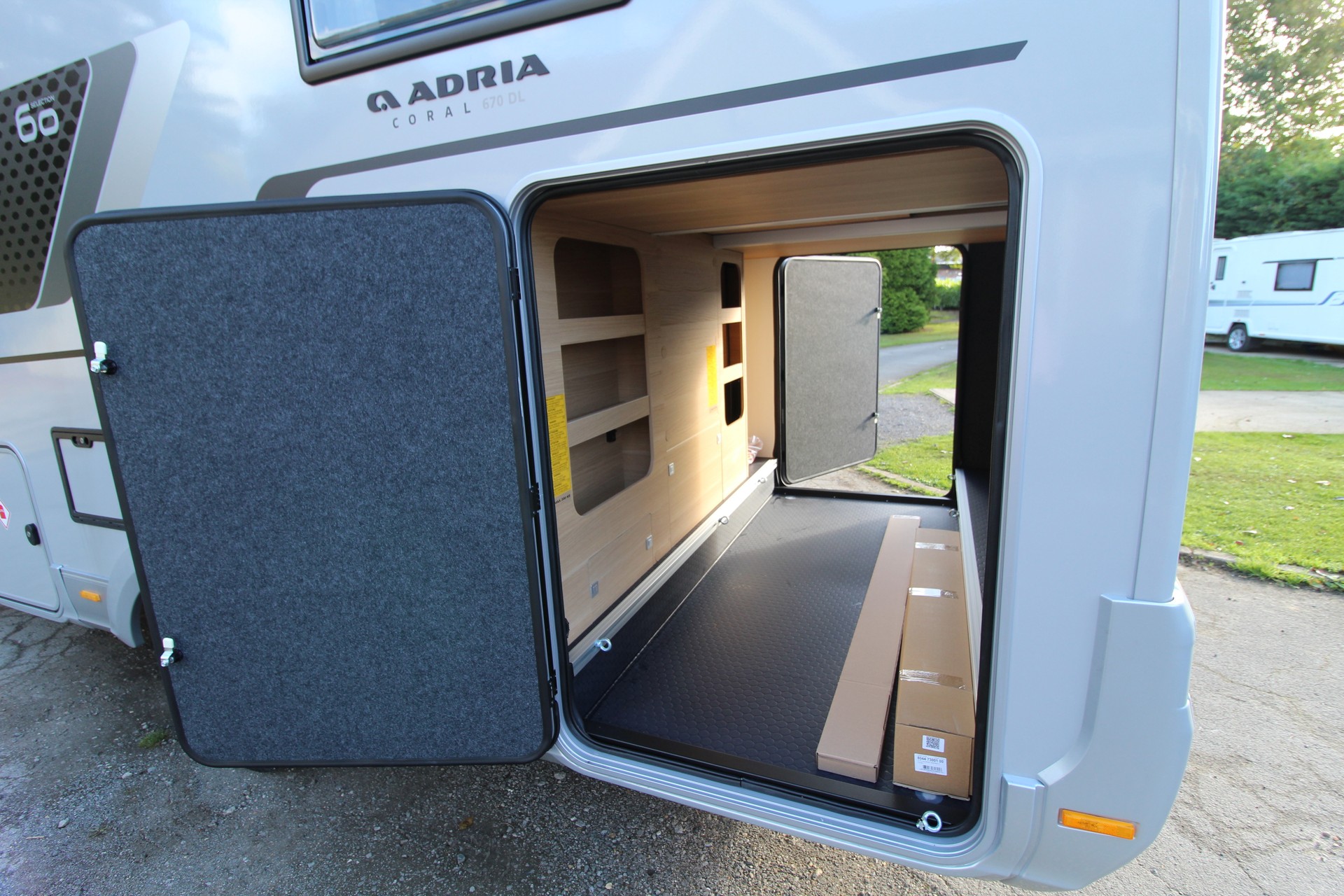 ADRIA Coral 670 DL 60 Years Deluxe-image-9