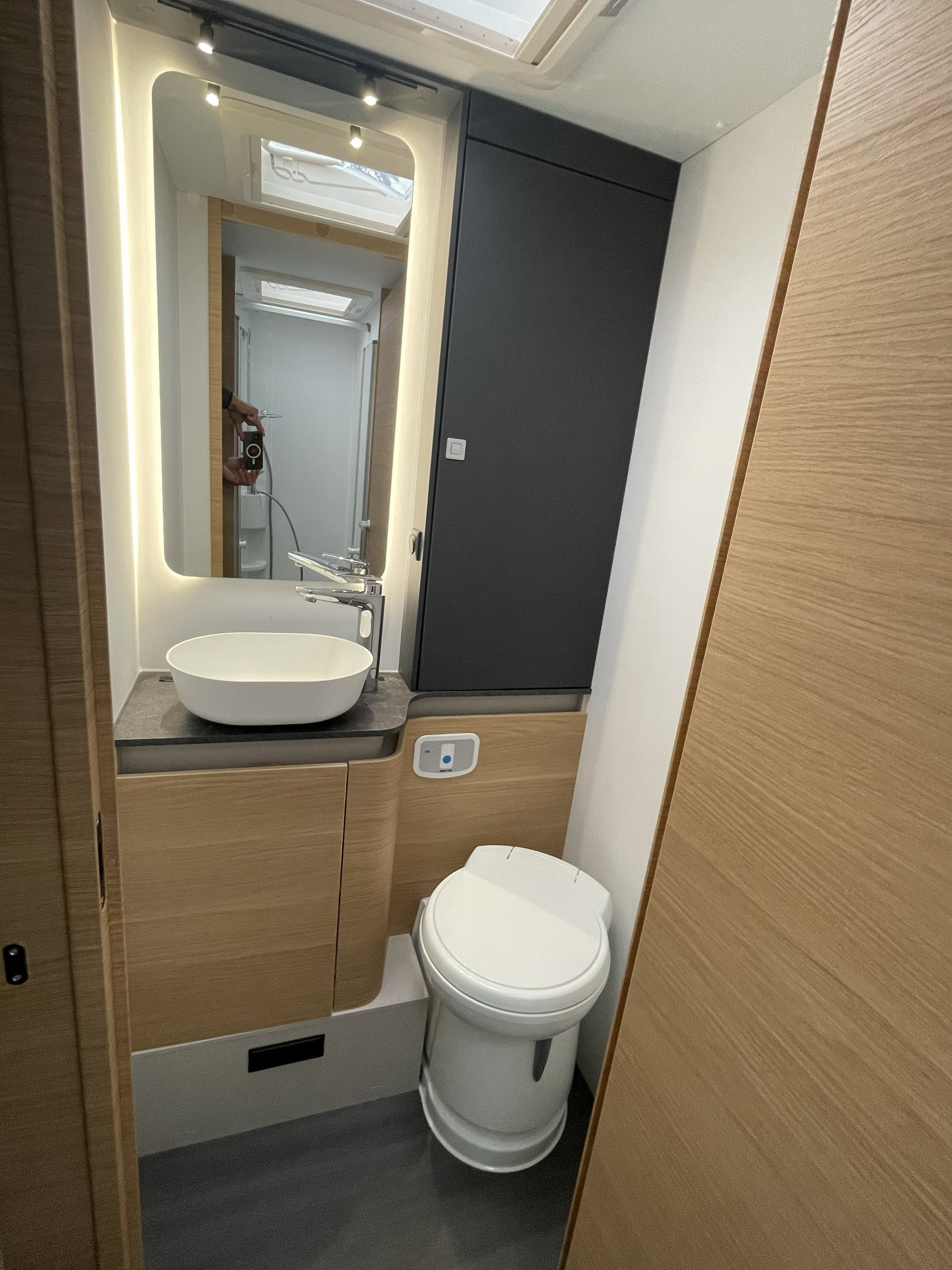 ADRIA Coral 670 DL 60 Years Deluxe-image-6