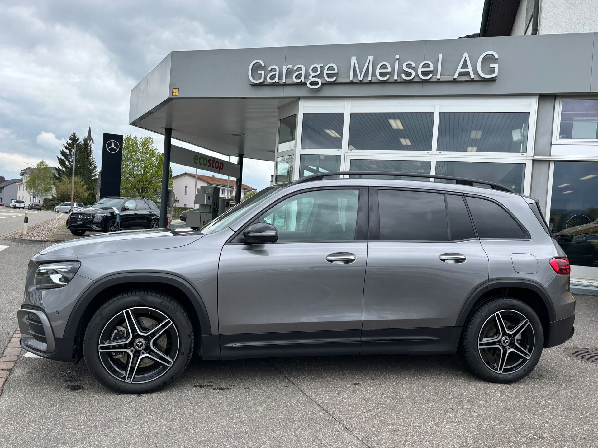 MERCEDES-BENZ GLB 220d AMG-Line 4Matic-image-5