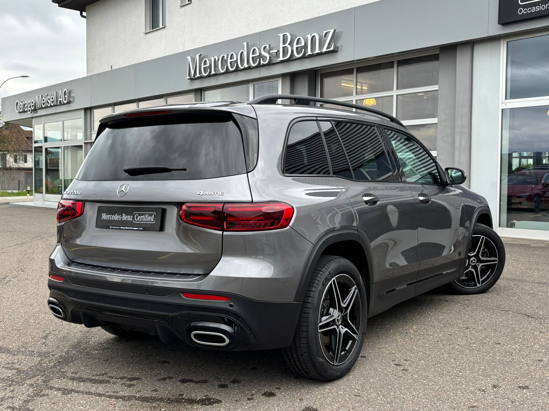 MERCEDES-BENZ GLB 220d AMG-Line 4Matic-image-3