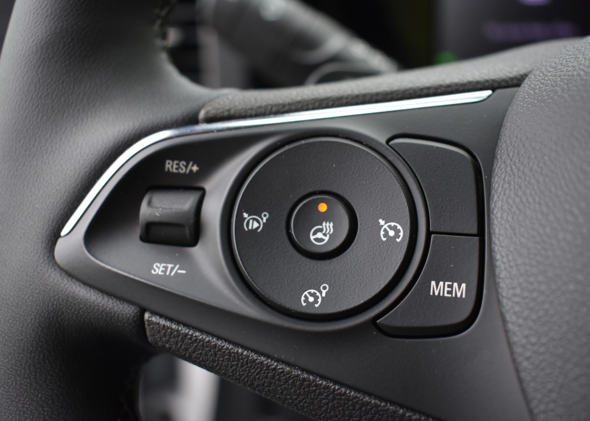 OPEL Mokka 1.2 Direct Injection Turbo GS Aut.-image-17