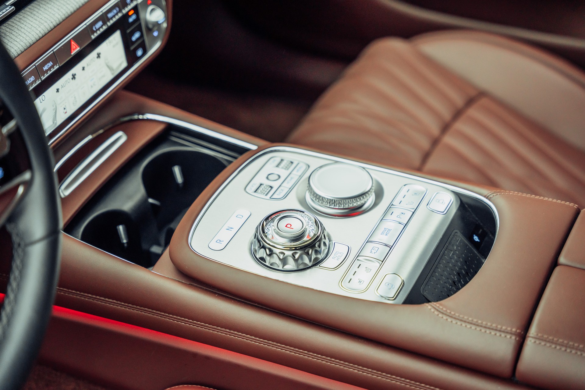 GENESIS G90 Luxury Plus AWD-image-12