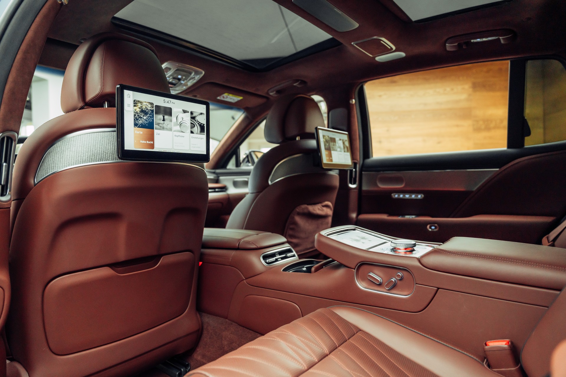 GENESIS G90 Luxury Plus AWD-image-9