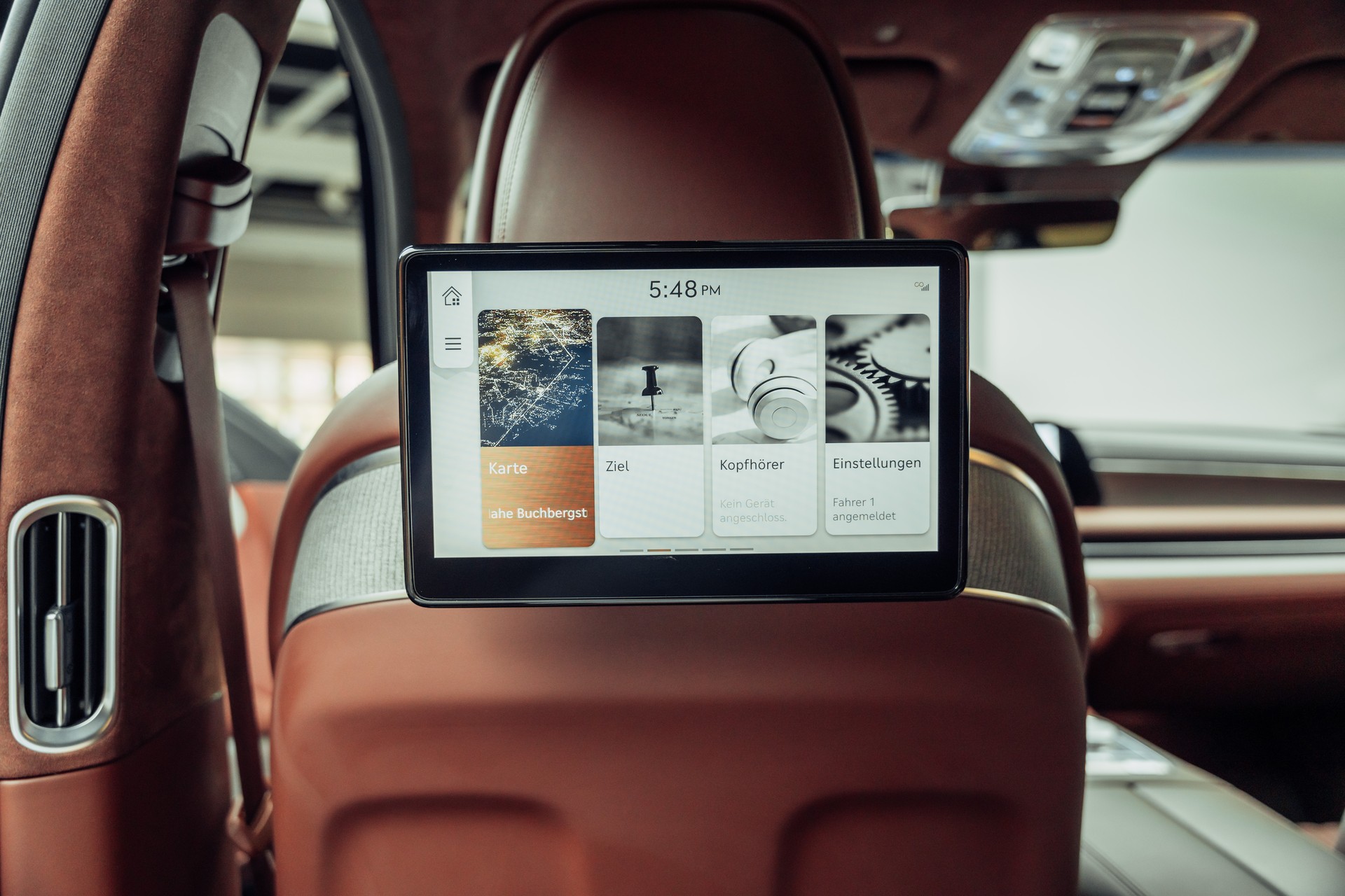 GENESIS G90 Luxury Plus AWD-image-17