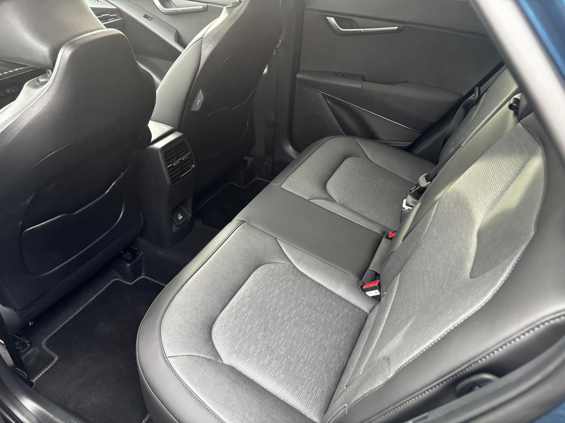 KIA Niro 1.6 GDi Hybrid Style-image-15