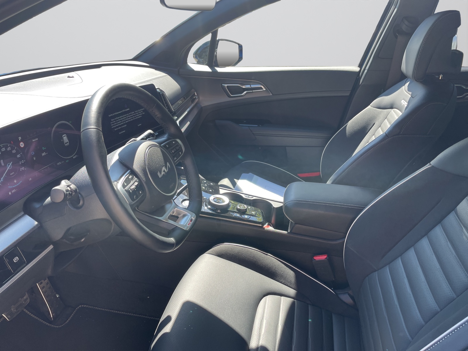 KIA Sportage 1.6 T-GDi PHEV GT-Line-image-4