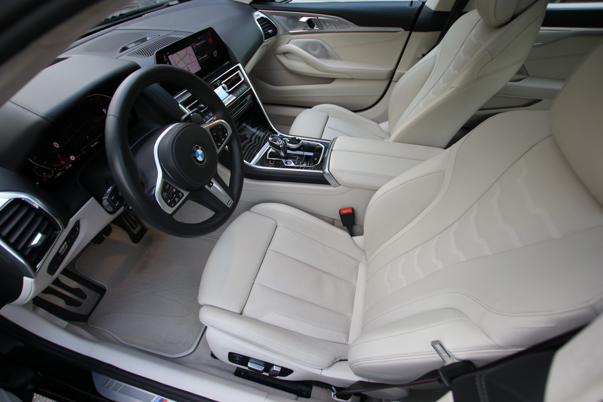 BMW 840i Gran Coupé xDrive Steptronic-image-10