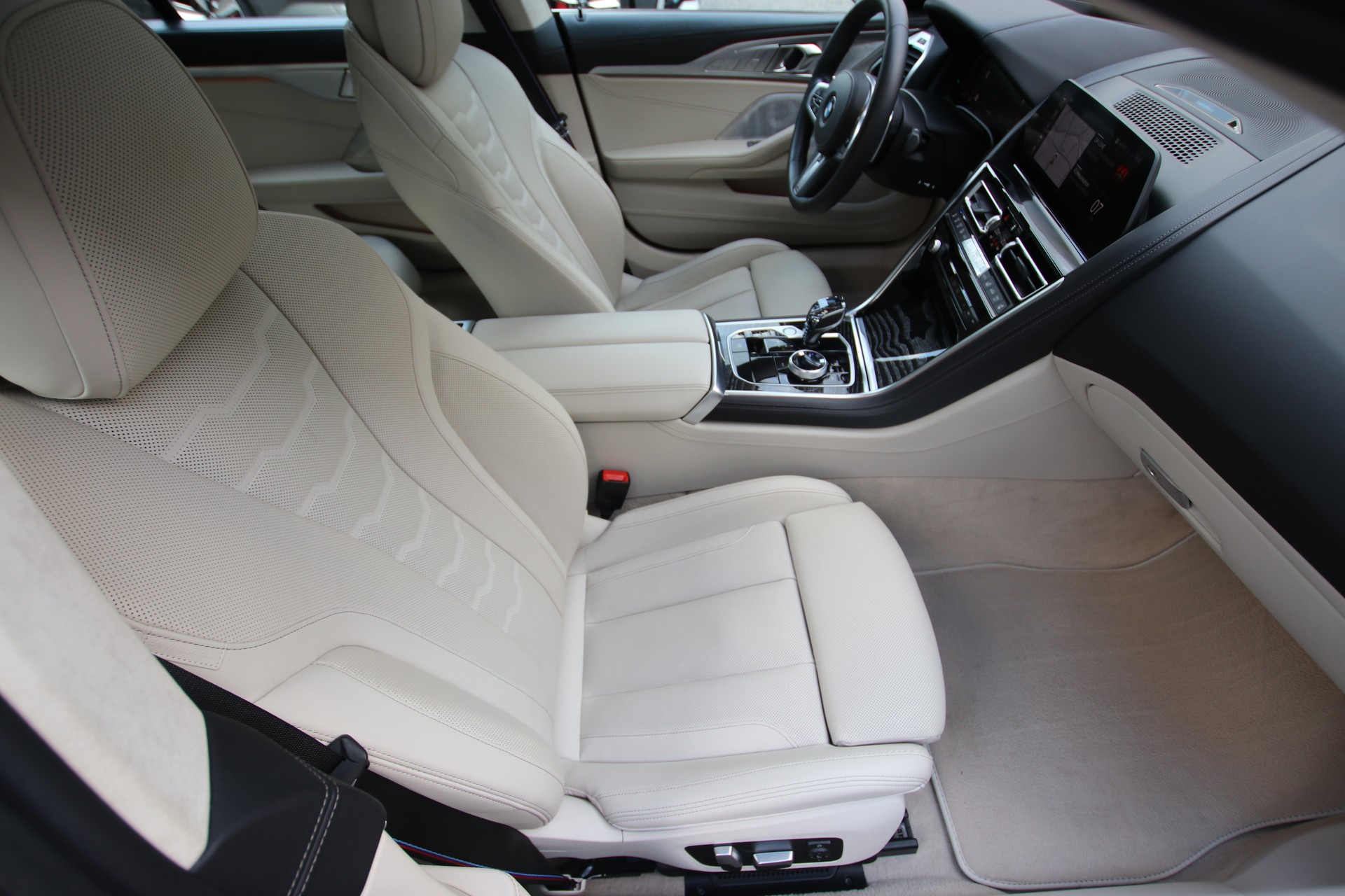 BMW 840i Gran Coupé xDrive Steptronic-image-12