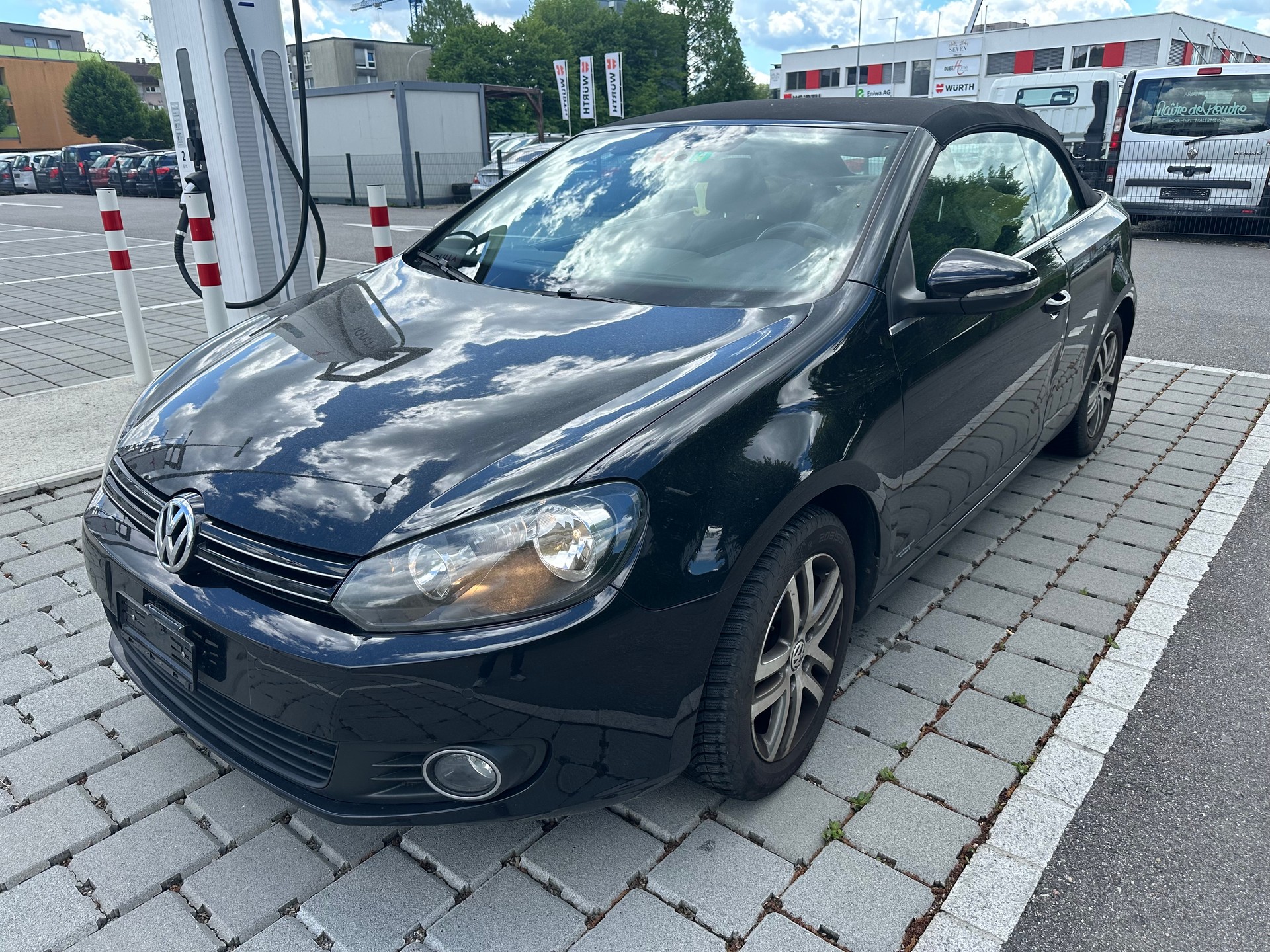 VW Golf Cabrio 1.2 TSI BlueMotion Technology-image-1