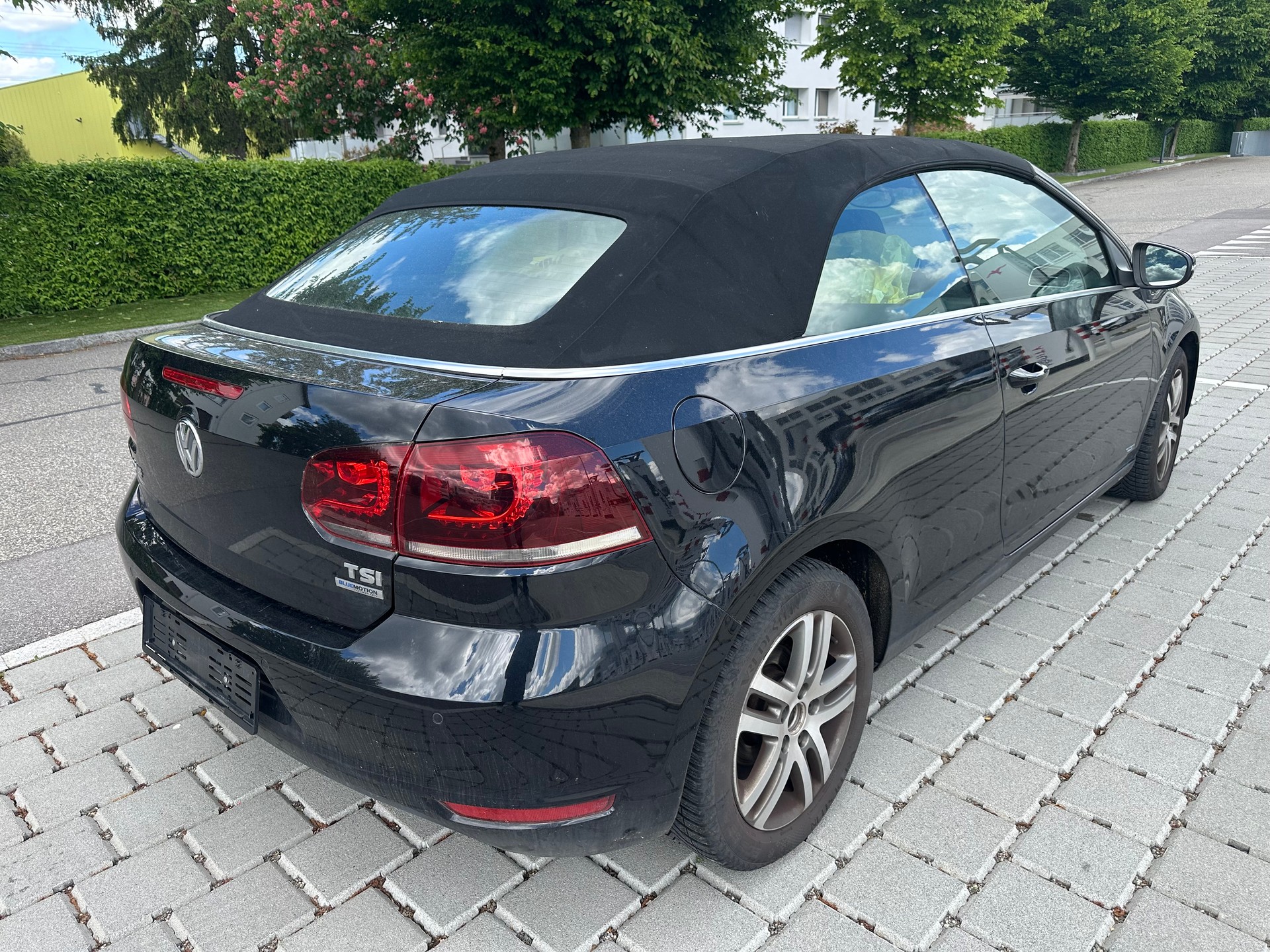 VW Golf Cabrio 1.2 TSI BlueMotion Technology-image-3