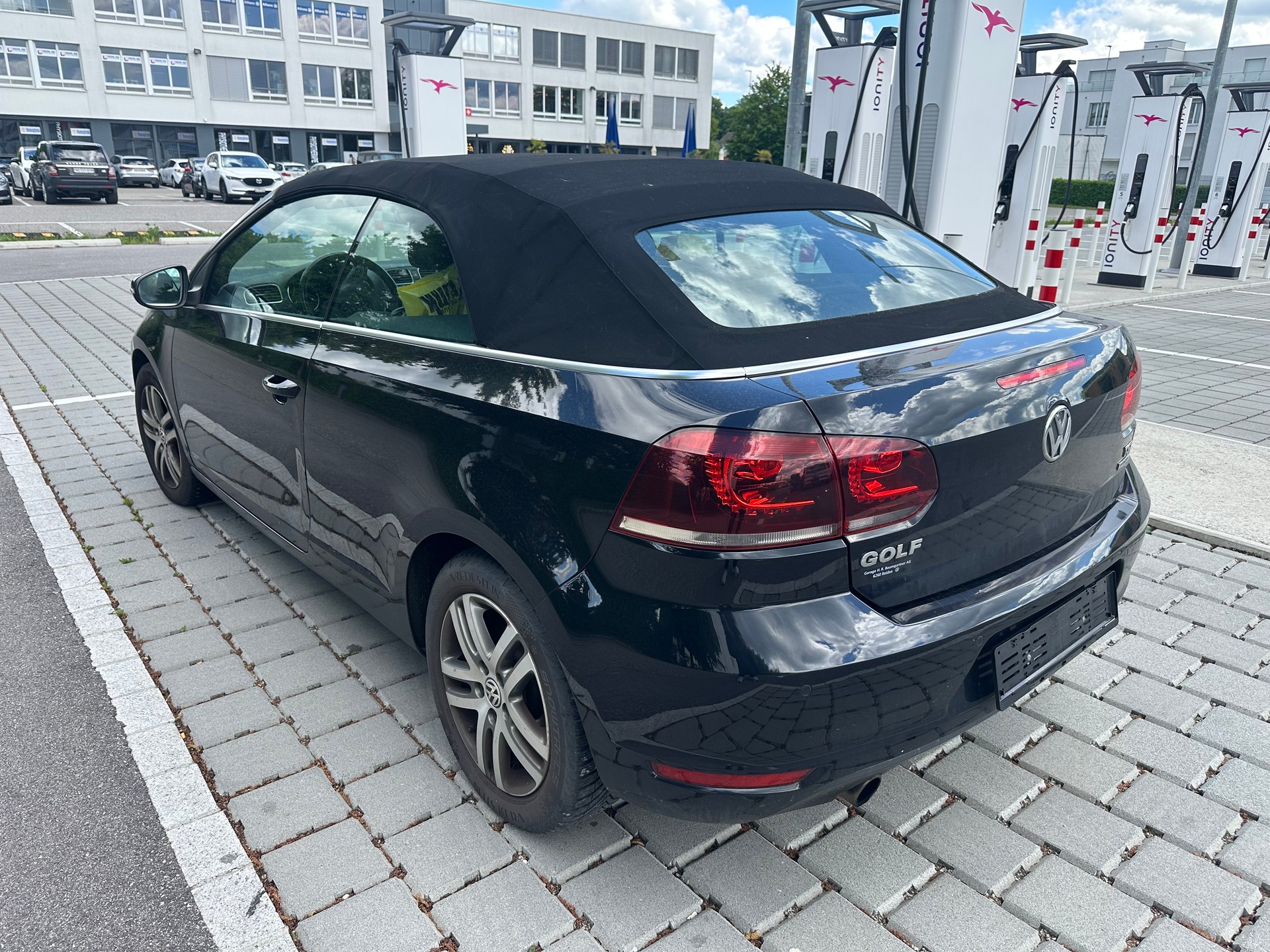 VW Golf Cabrio 1.2 TSI BlueMotion Technology-image-2